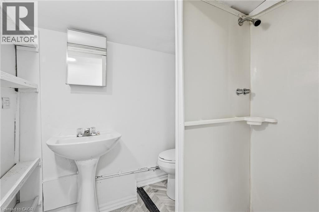 26 Sherman Avenue N, Hamilton, Ontario  L8L 6L8 - Photo 39 - 40871457