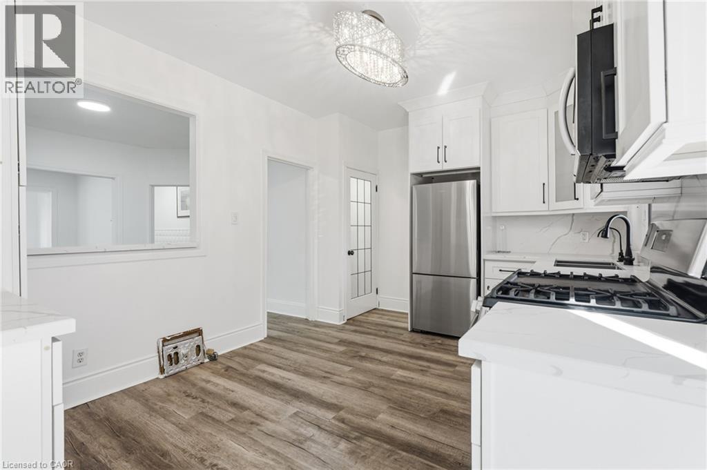 26 Sherman Avenue N, Hamilton, Ontario  L8L 6L8 - Photo 7 - 40871457