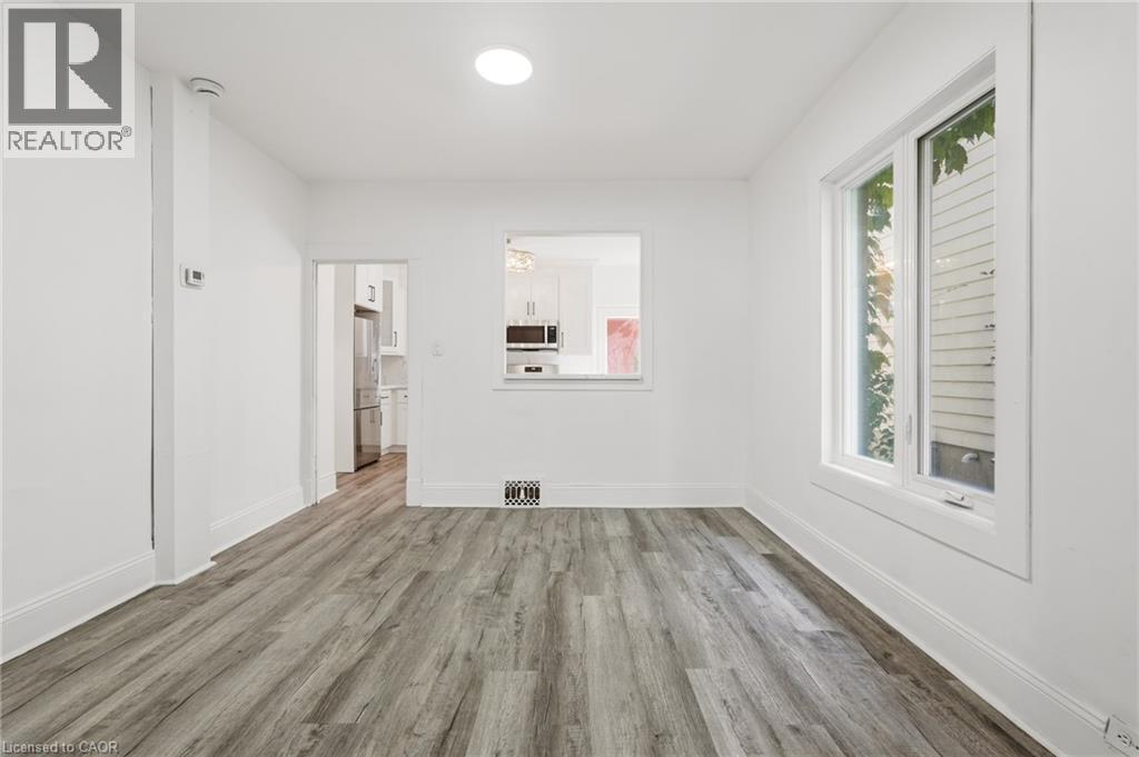 26 Sherman Avenue N, Hamilton, Ontario  L8L 6L8 - Photo 8 - 40871457