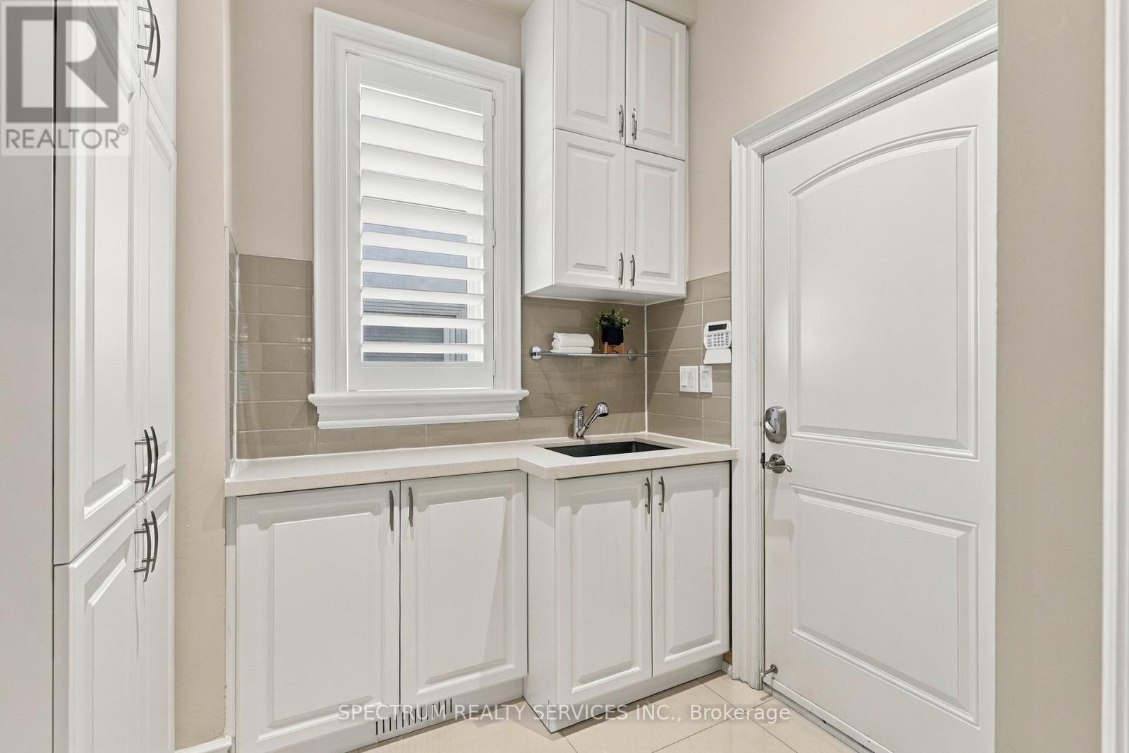 223 Lennox Avenue, Richmond Hill, Ontario  L4C 2A4 - Photo 19 - N14112994