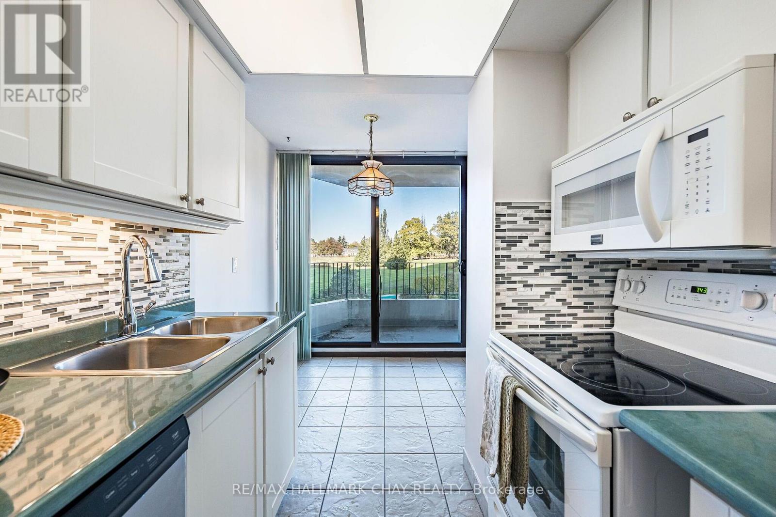 317 - 1333 Bloor Street, Mississauga, Ontario  L4Y 3T6 - Photo 6 - W14110282