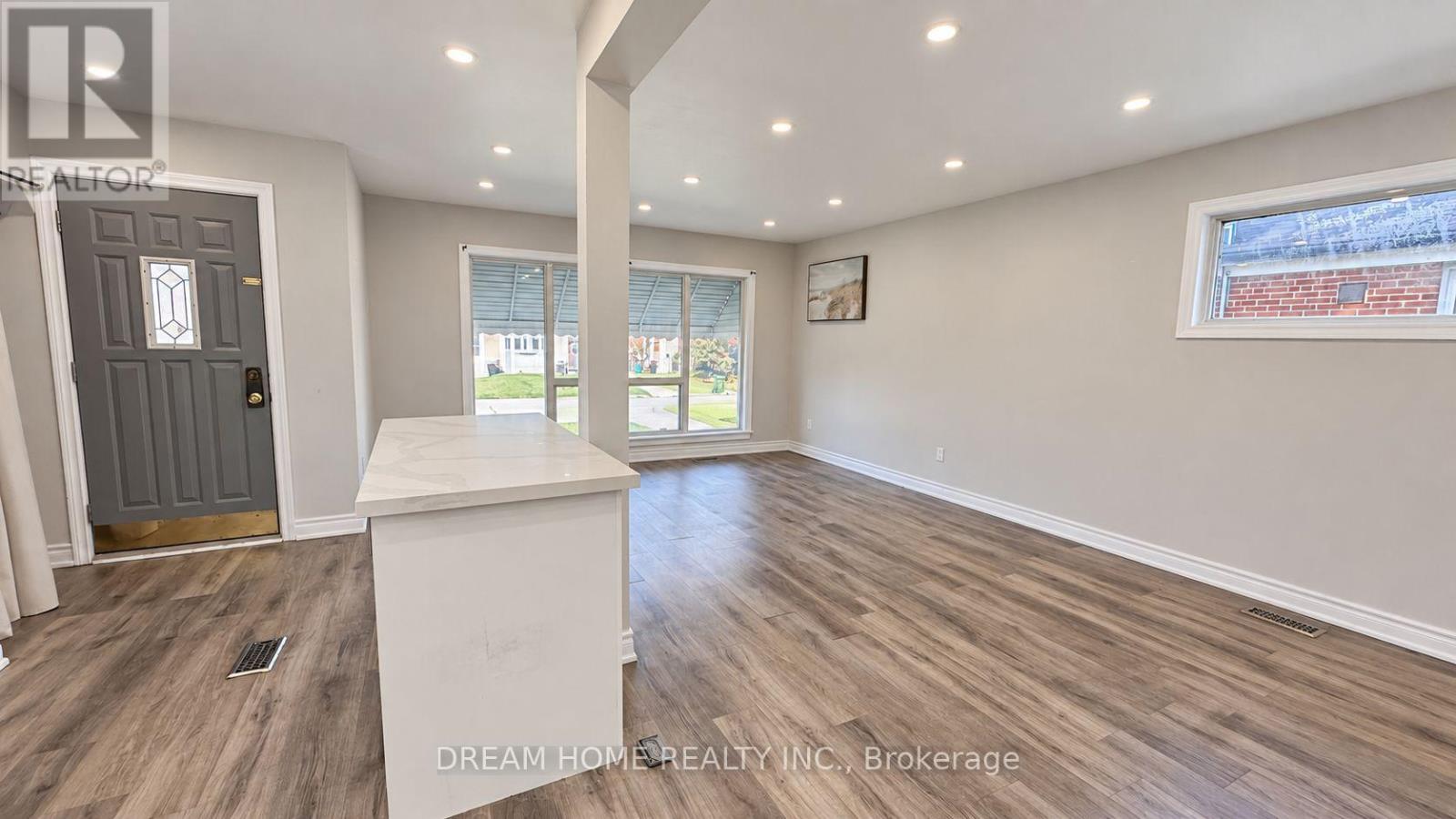 Main - 65 Miramar Crescent, Toronto, Ontario  M1J 1R5 - Photo 2 - E14113504