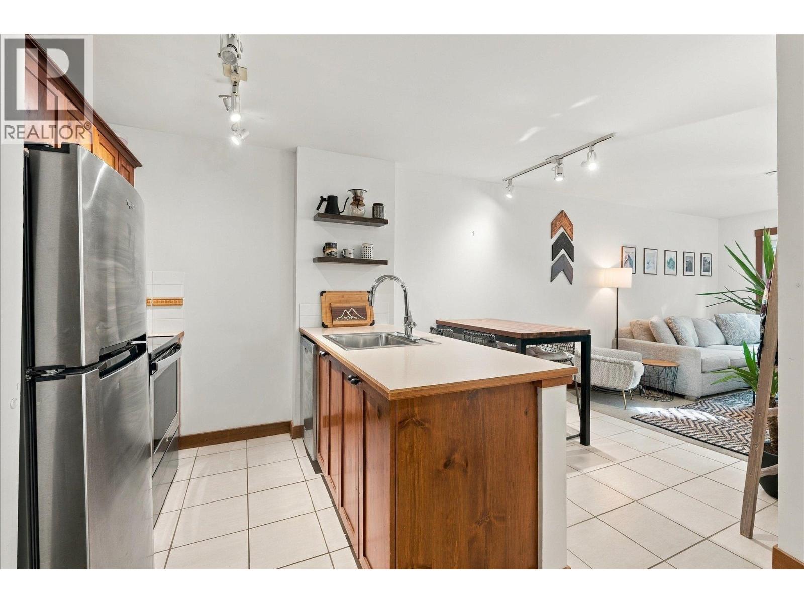 318 4660 Blackcomb Way, Whistler, British Columbia  V0N 1B4 - Photo 10 - R3178250