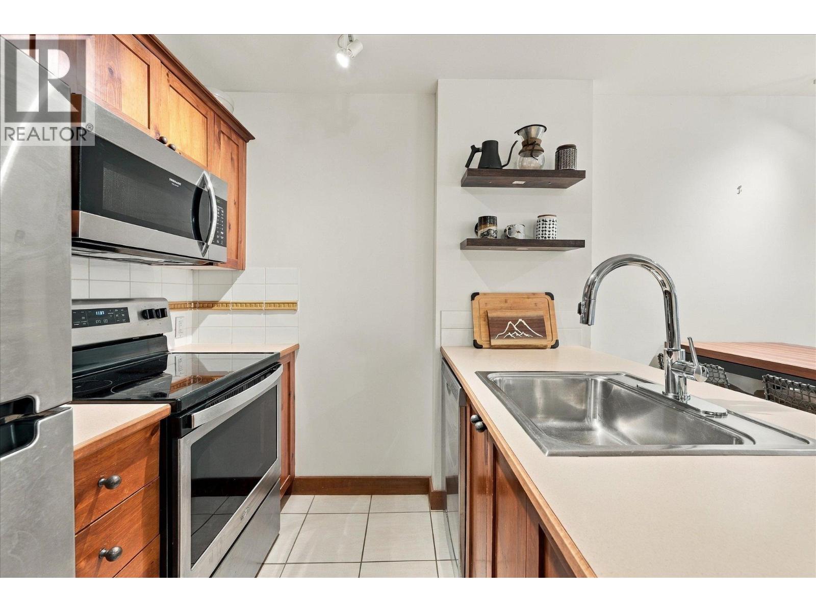 318 4660 Blackcomb Way, Whistler, British Columbia  V0N 1B4 - Photo 11 - R3178250