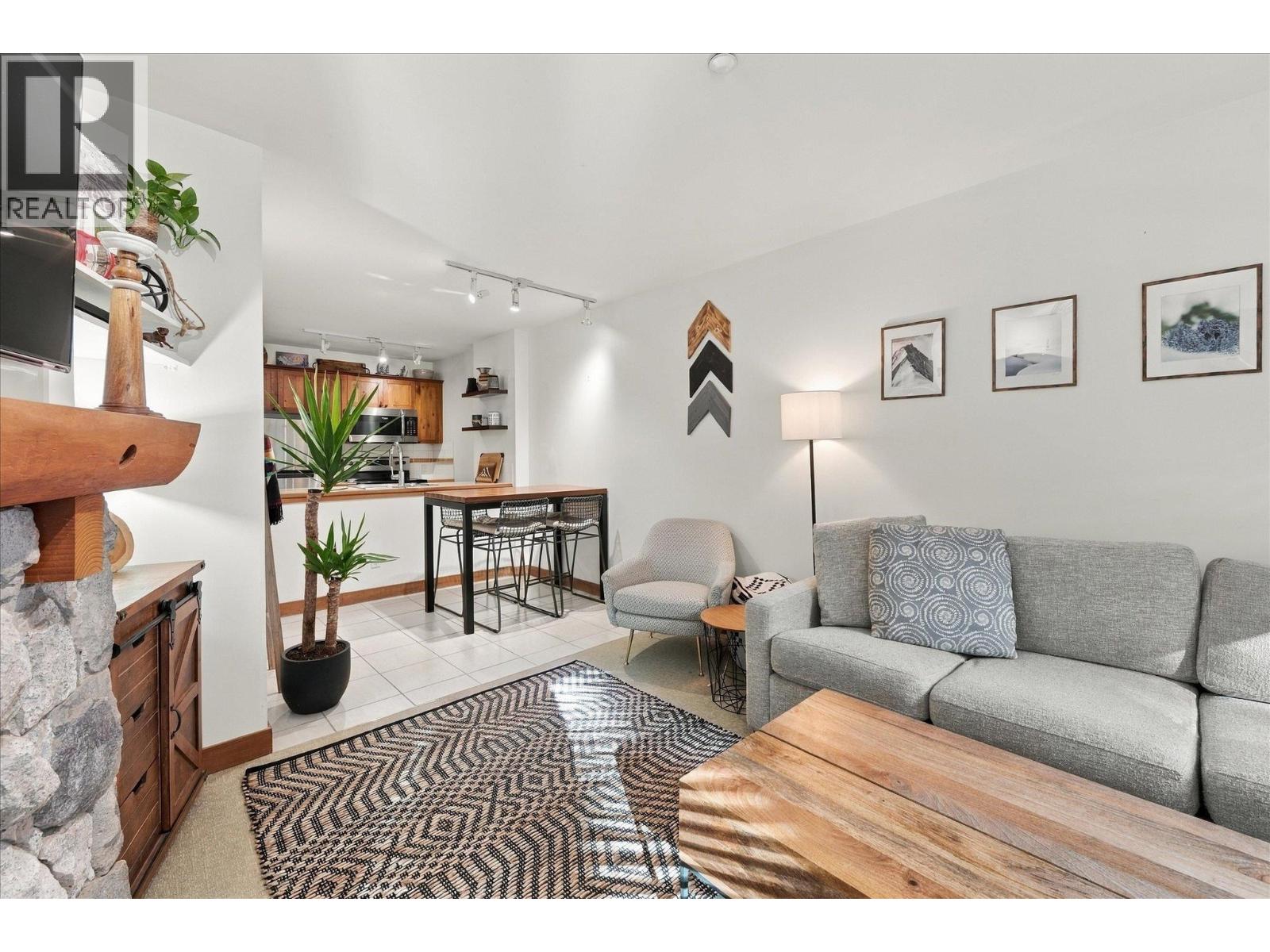 318 4660 Blackcomb Way, Whistler, British Columbia  V0N 1B4 - Photo 4 - R3178250