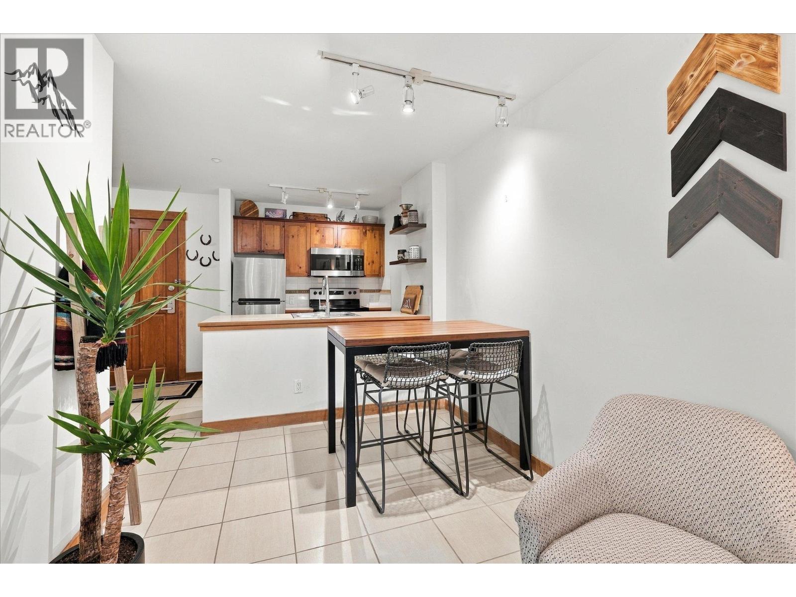 318 4660 Blackcomb Way, Whistler, British Columbia  V0N 1B4 - Photo 8 - R3178250