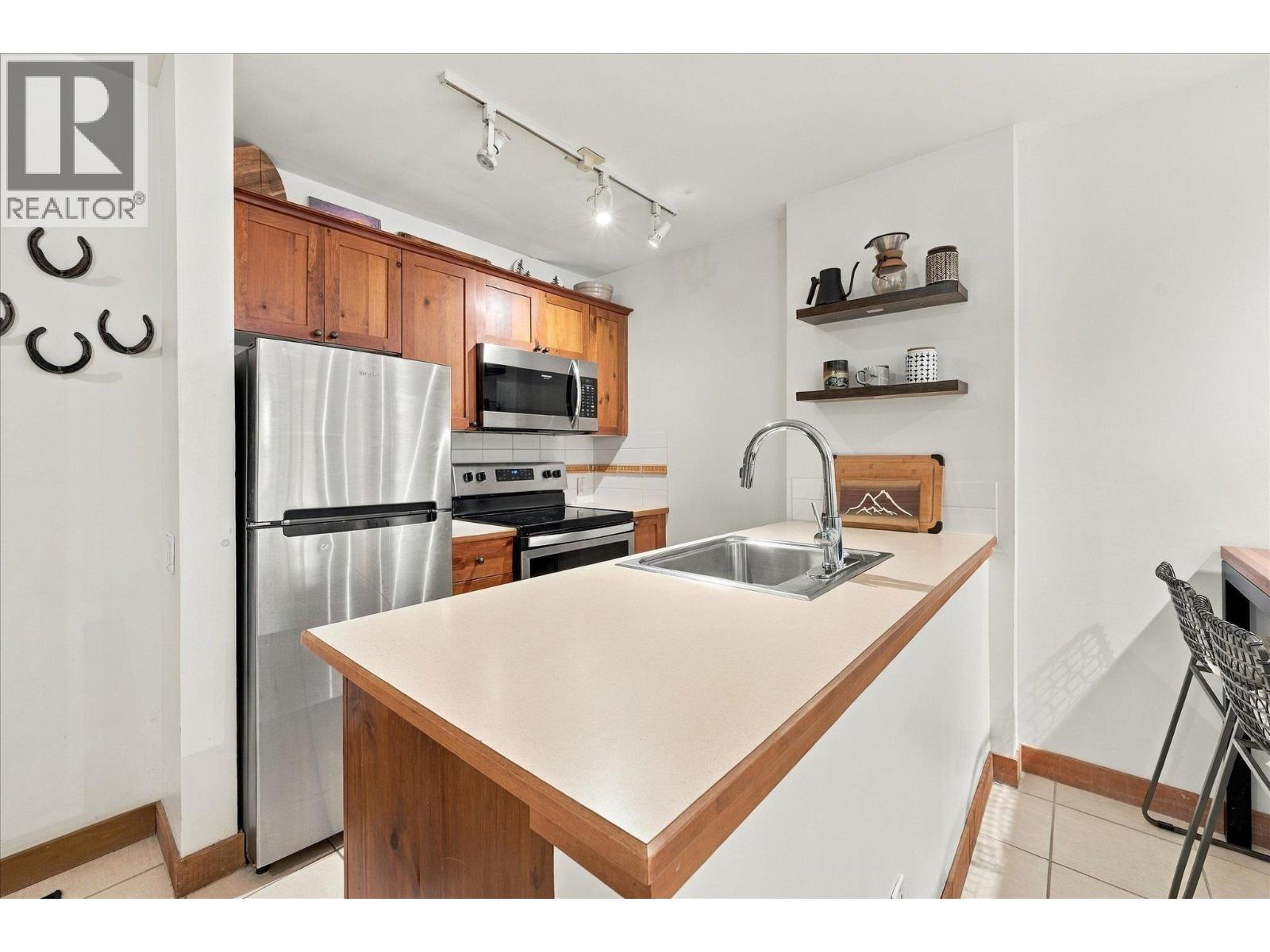 318 4660 Blackcomb Way, Whistler, British Columbia  V0N 1B4 - Photo 9 - R3178250