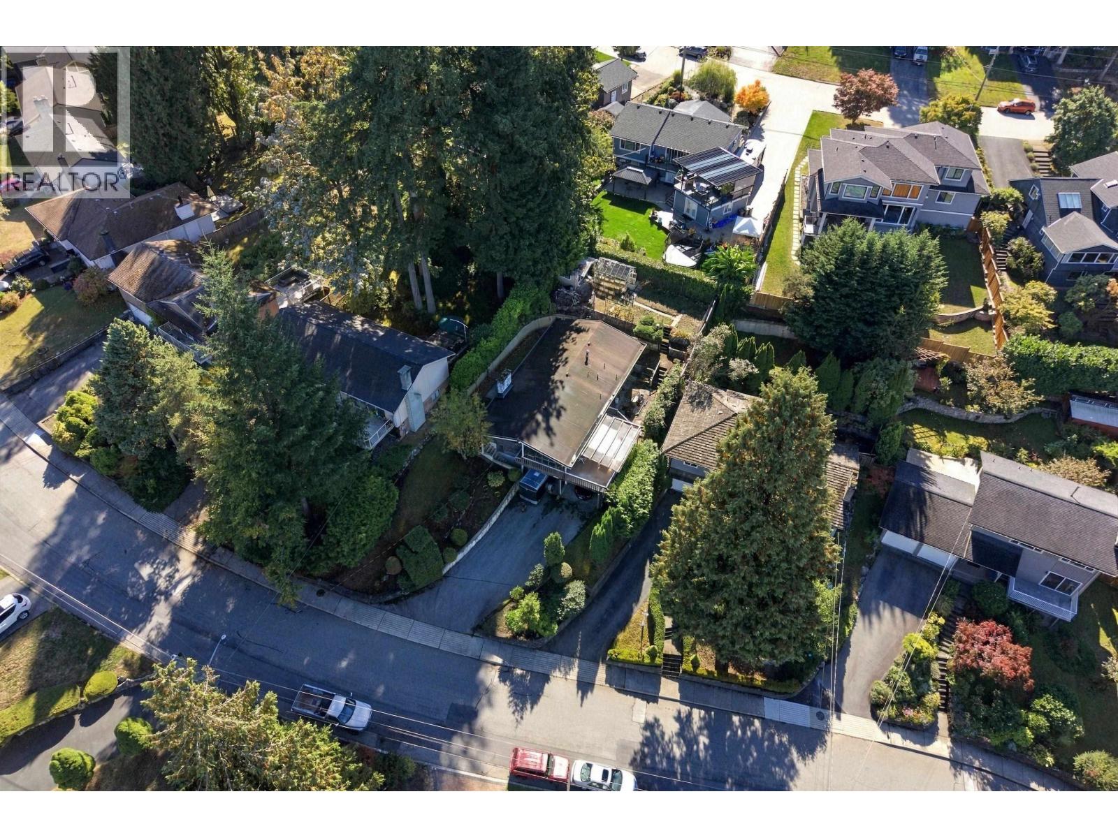 2322 Sumpter Drive, Coquitlam, British Columbia  V3J 6Y2 - Photo 6 - R3178249