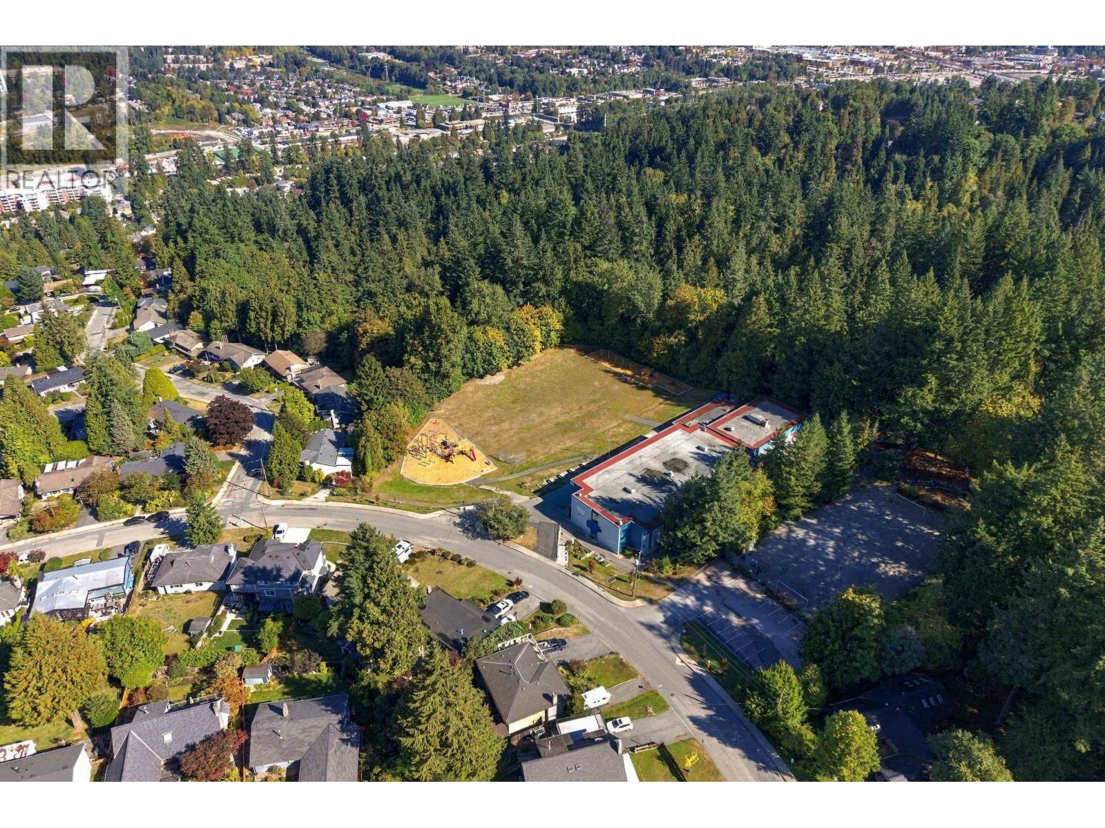 2322 Sumpter Drive, Coquitlam, British Columbia  V3J 6Y2 - Photo 7 - R3178249