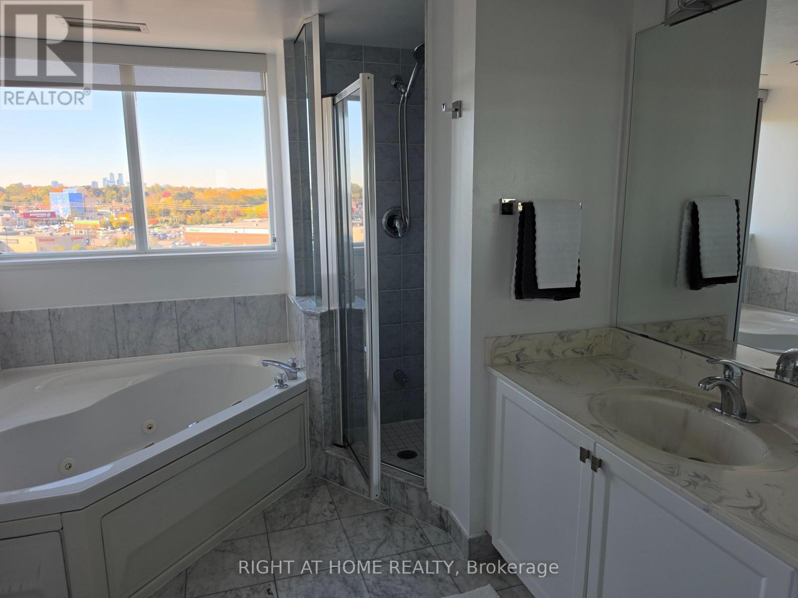 1008 - 2111 Lake Shore Boulevard W, Toronto (Mimico), Ontario  M8V 4B2 - Photo 23 - W14113518