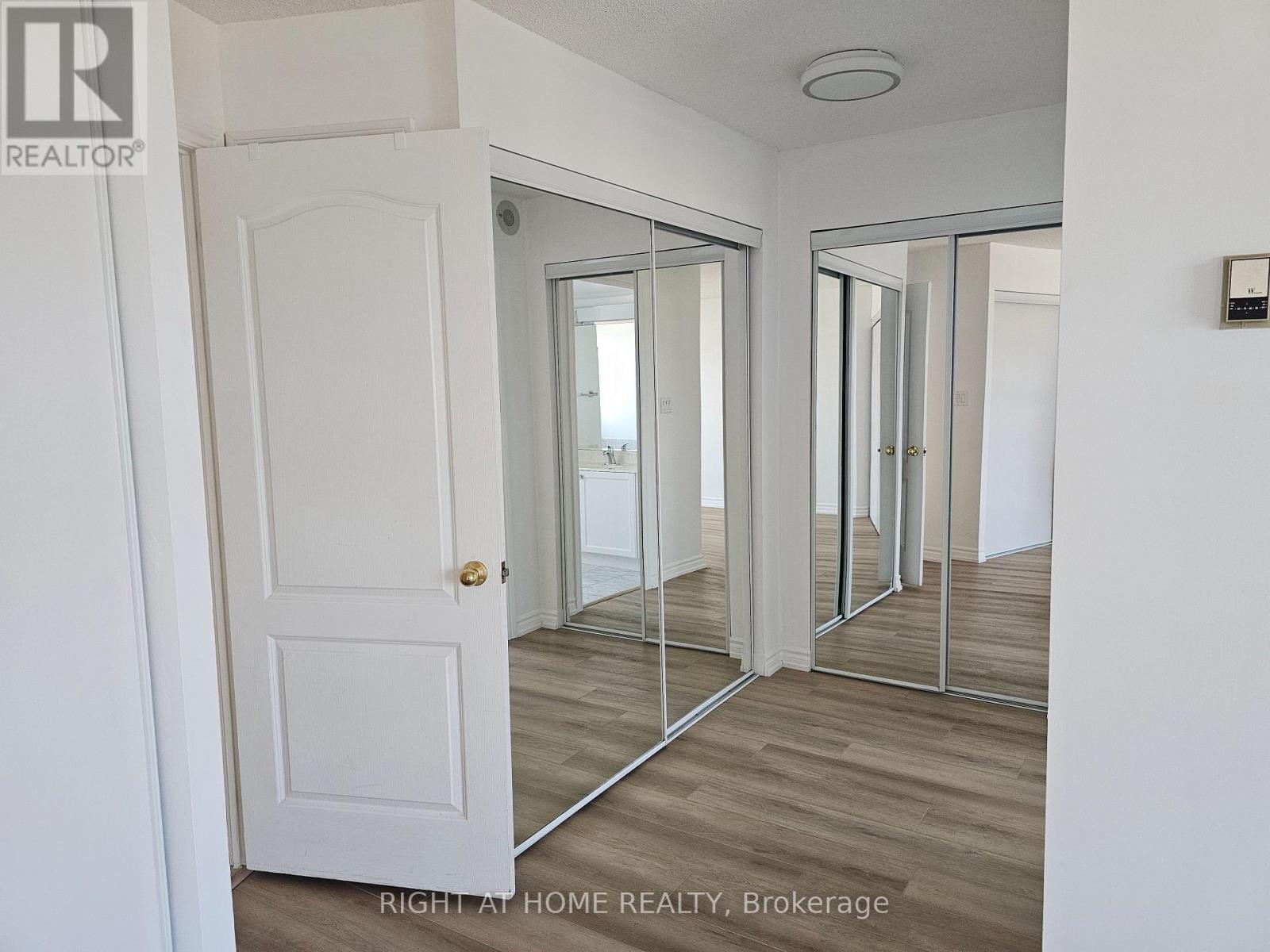 1008 - 2111 Lake Shore Boulevard W, Toronto (Mimico), Ontario  M8V 4B2 - Photo 38 - W14113518