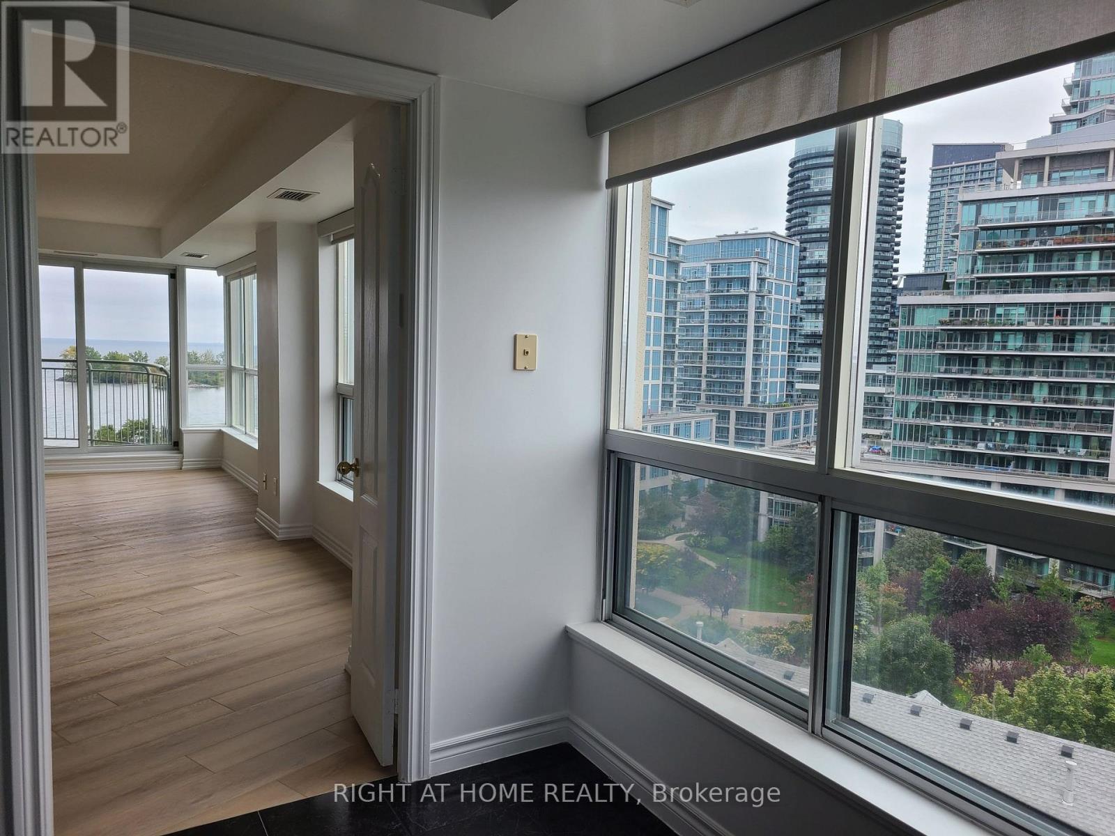 1008 - 2111 Lake Shore Boulevard W, Toronto (Mimico), Ontario  M8V 4B2 - Photo 40 - W14113518
