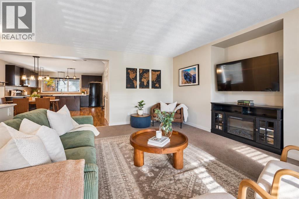 338 Sunset Common