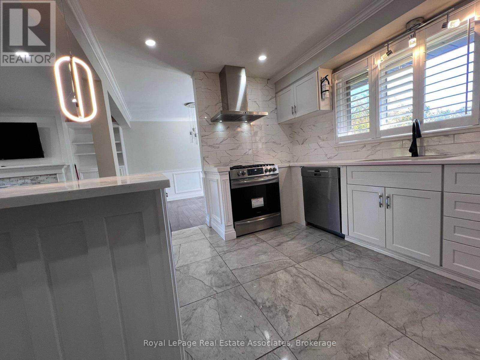 Upper - 222 Columbia Drive, Hamilton (Buchanan), Ontario  L9C 3Y9 - Photo 6 - X14113512