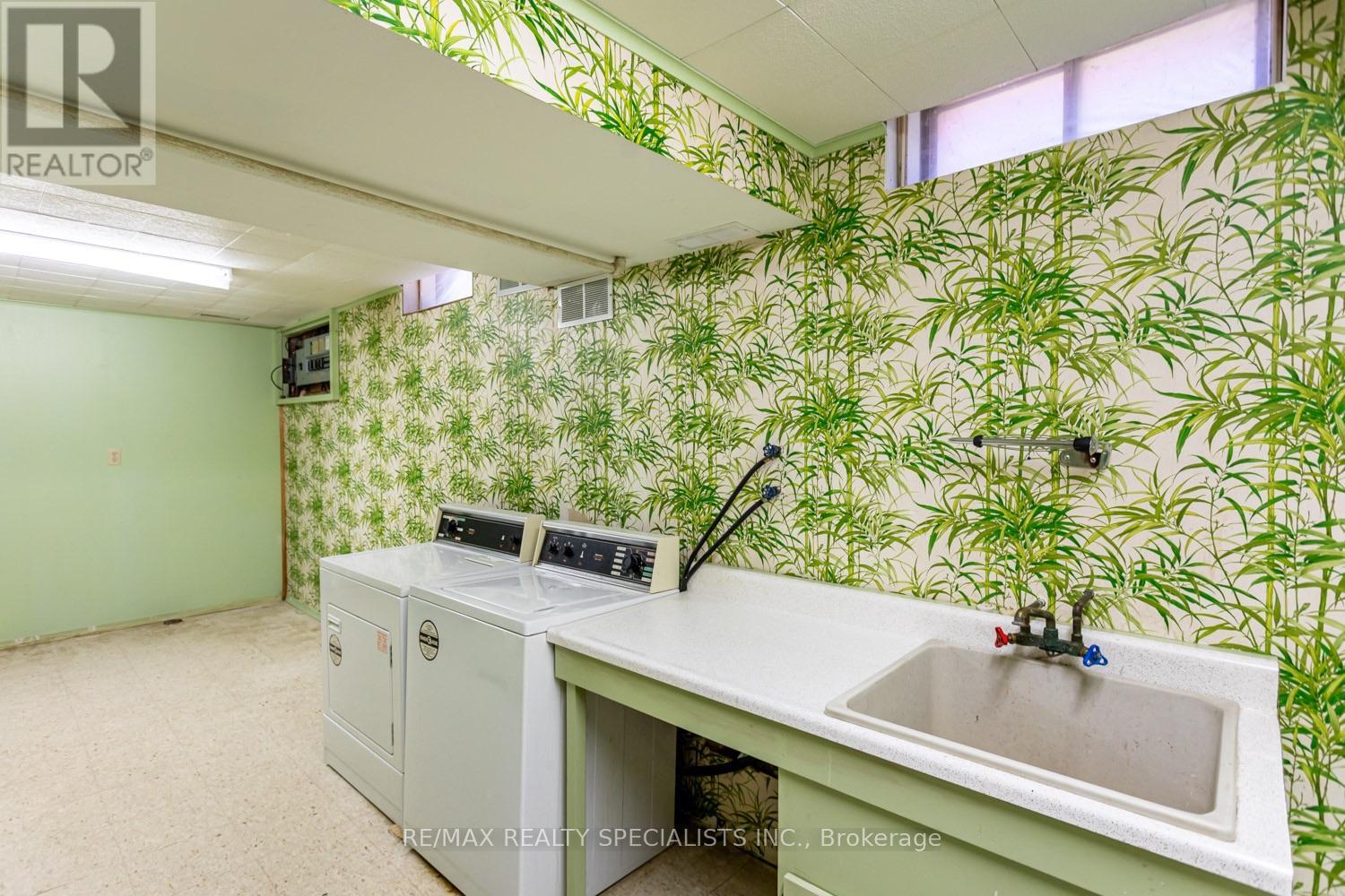 2412 Brasilia Circle, Mississauga, Ontario  L5N 2G1 - Photo 37 - W14112954