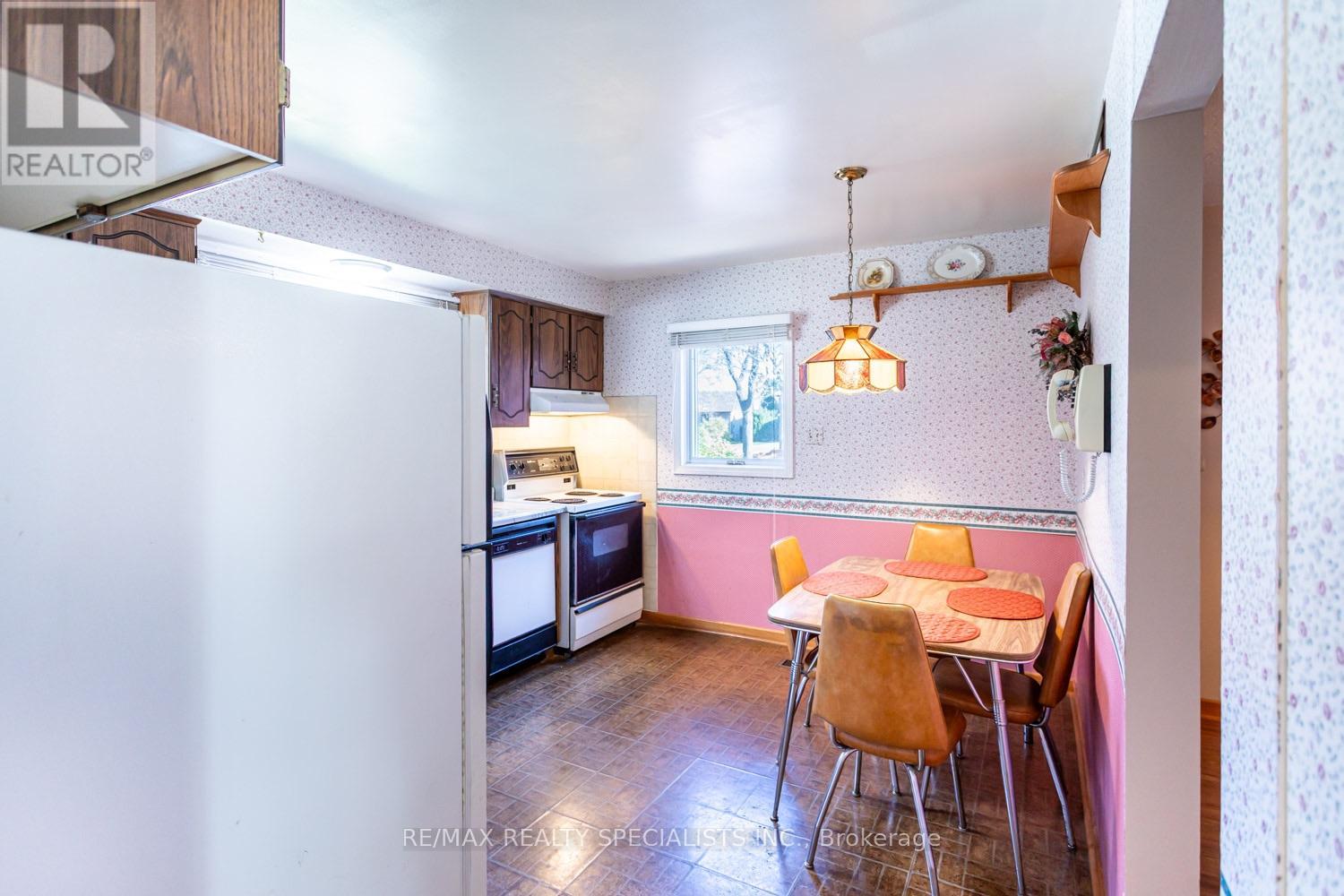 2412 Brasilia Circle, Mississauga, Ontario  L5N 2G1 - Photo 7 - W14112954