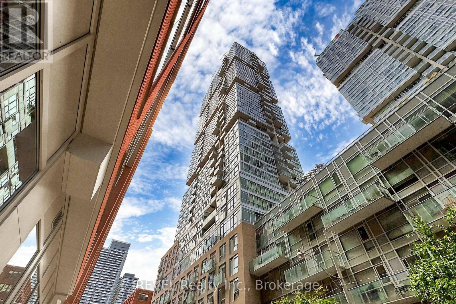 705 - 30 NELSON STREET, toronto (waterfront communities), Ontario