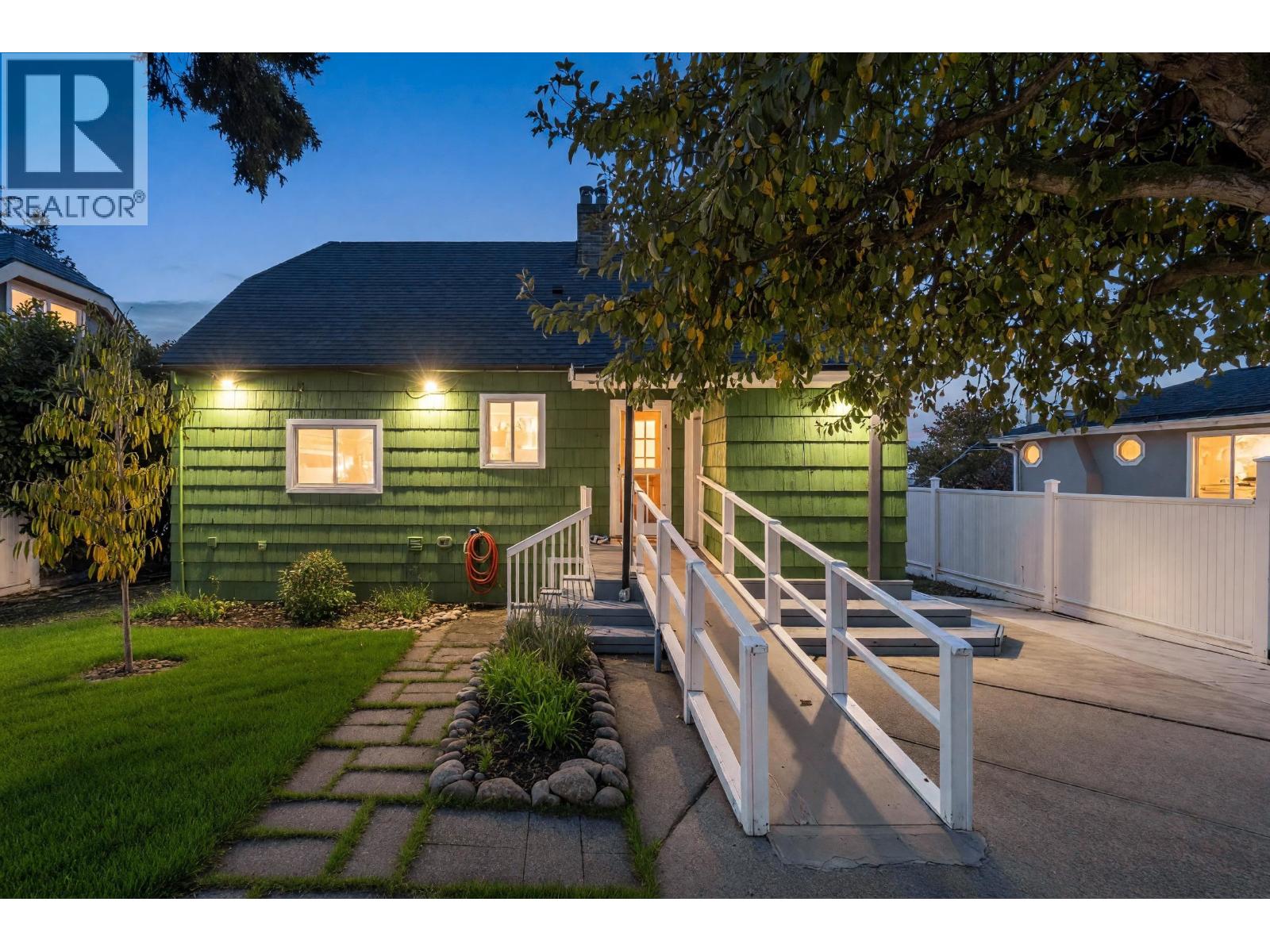 1603 Hamilton Street, New Westminster, British Columbia  V3M 2N7 - Photo 31 - R3178183