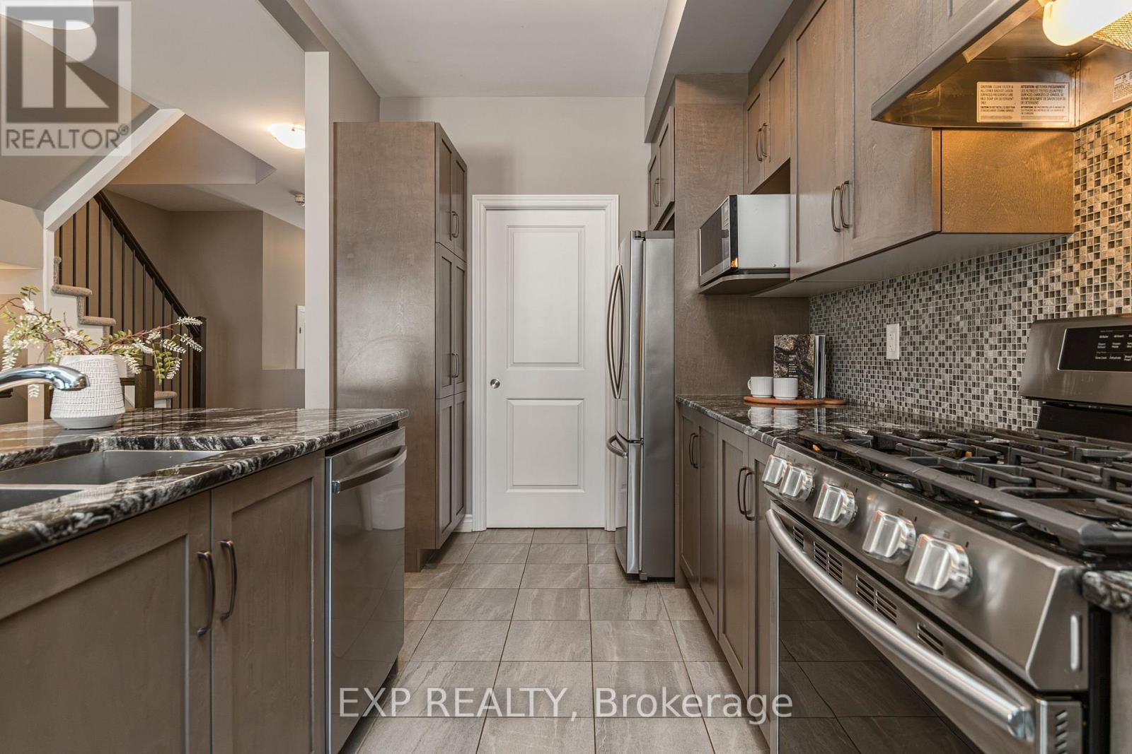 811 Loosestrife Way, Ottawa, Ontario  K1T 0L8 - Photo 10 - X14113572