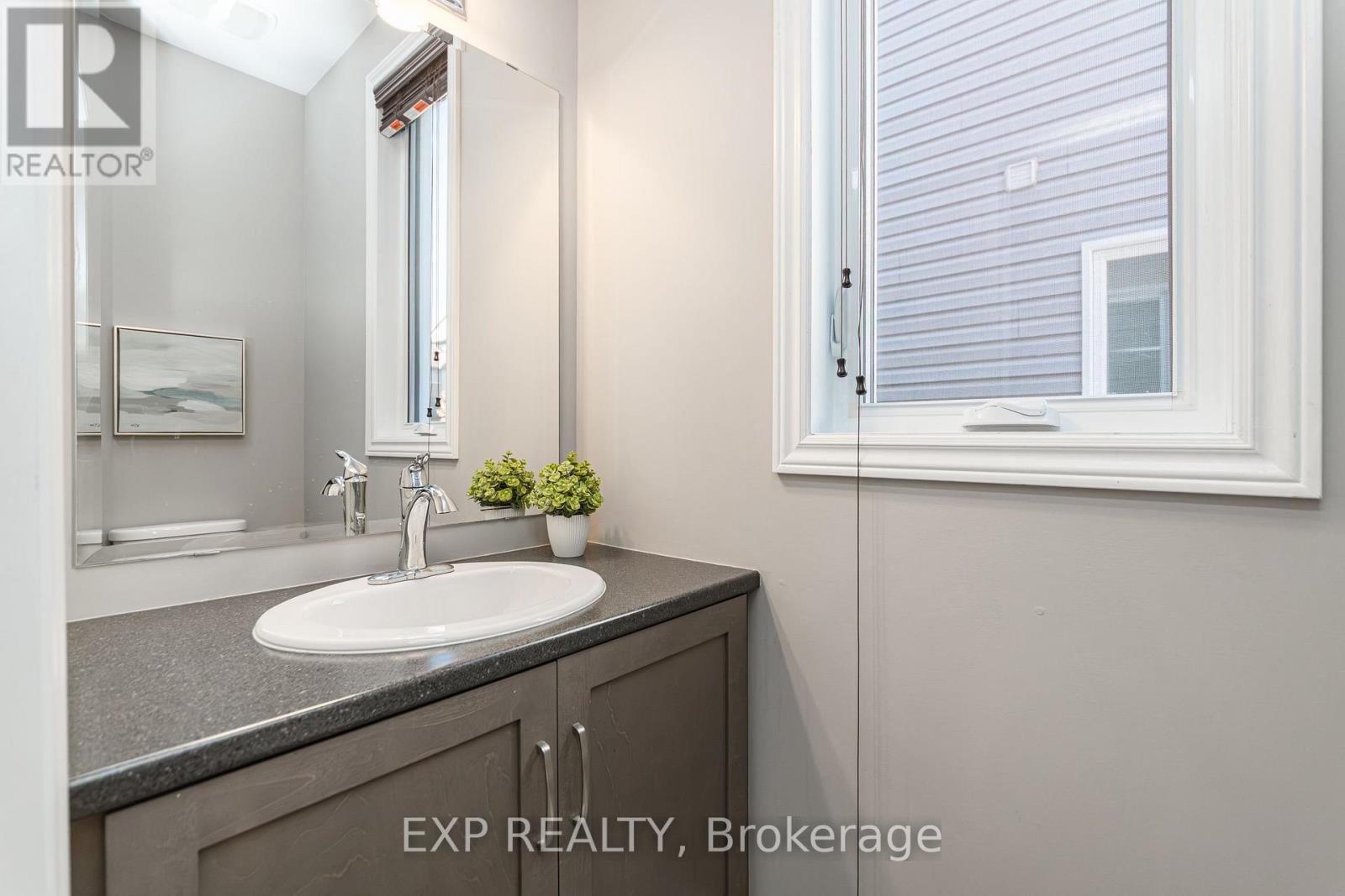 811 Loosestrife Way, Ottawa, Ontario  K1T 0L8 - Photo 3 - X14113572