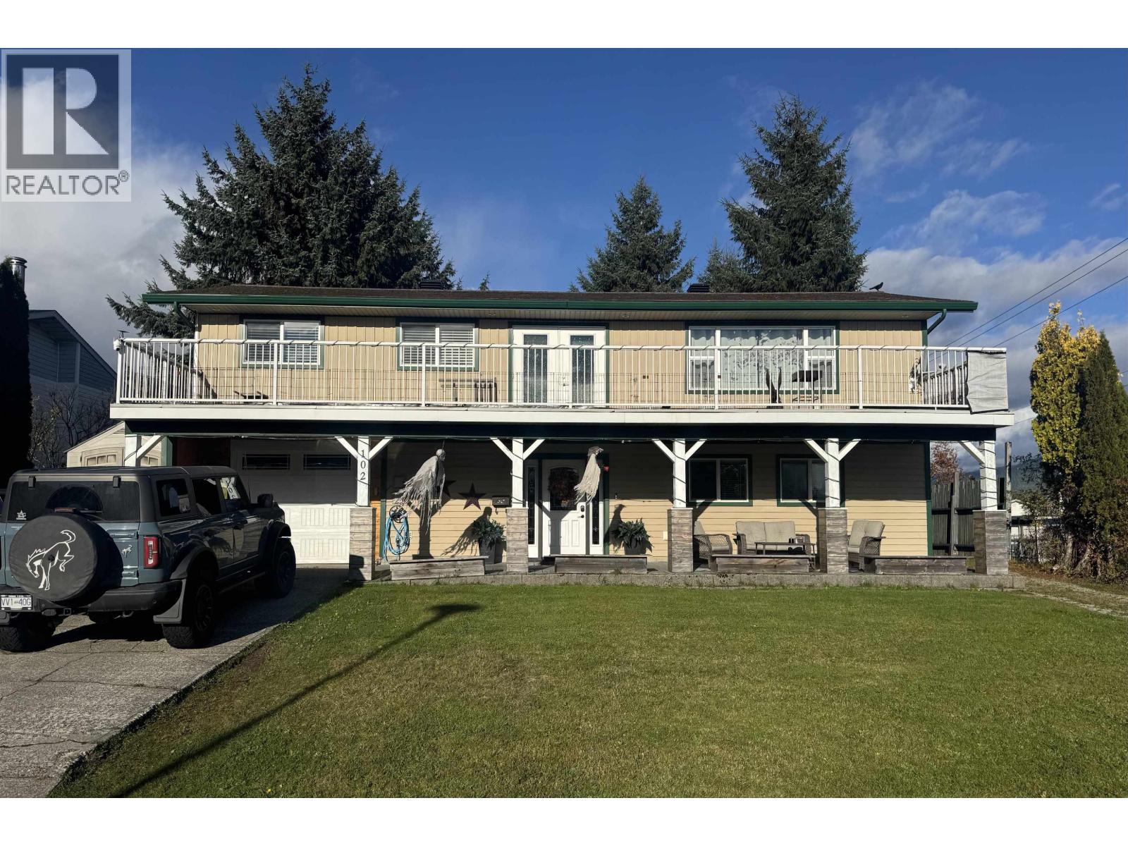 102 Anderson Street, Kitimat, British Columbia  V8C 1A4 - Photo 1 - R3177938