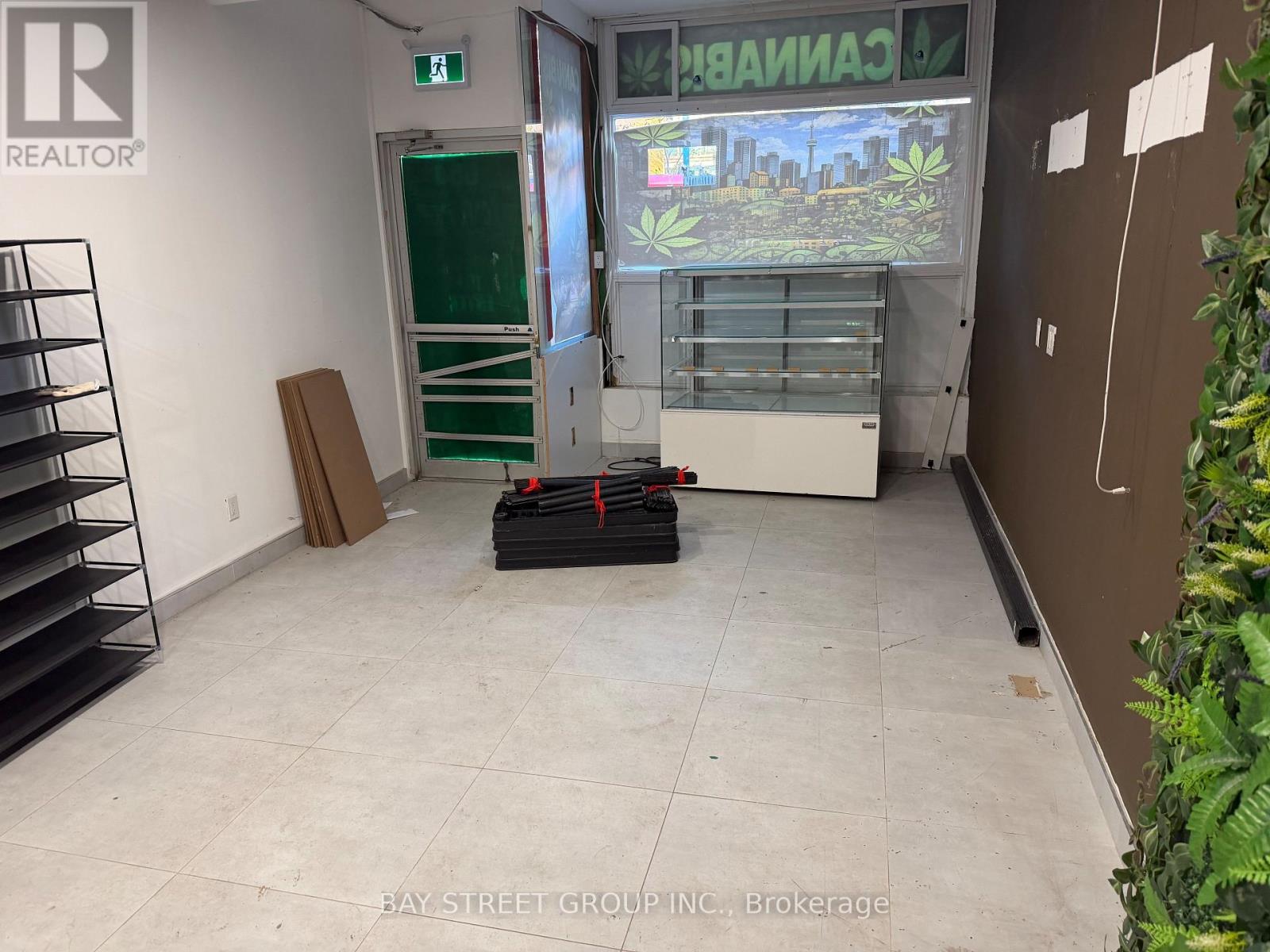 654 Spadina Avenue, Toronto, Ontario  M5S 2H7 - Photo 2 - C14113598