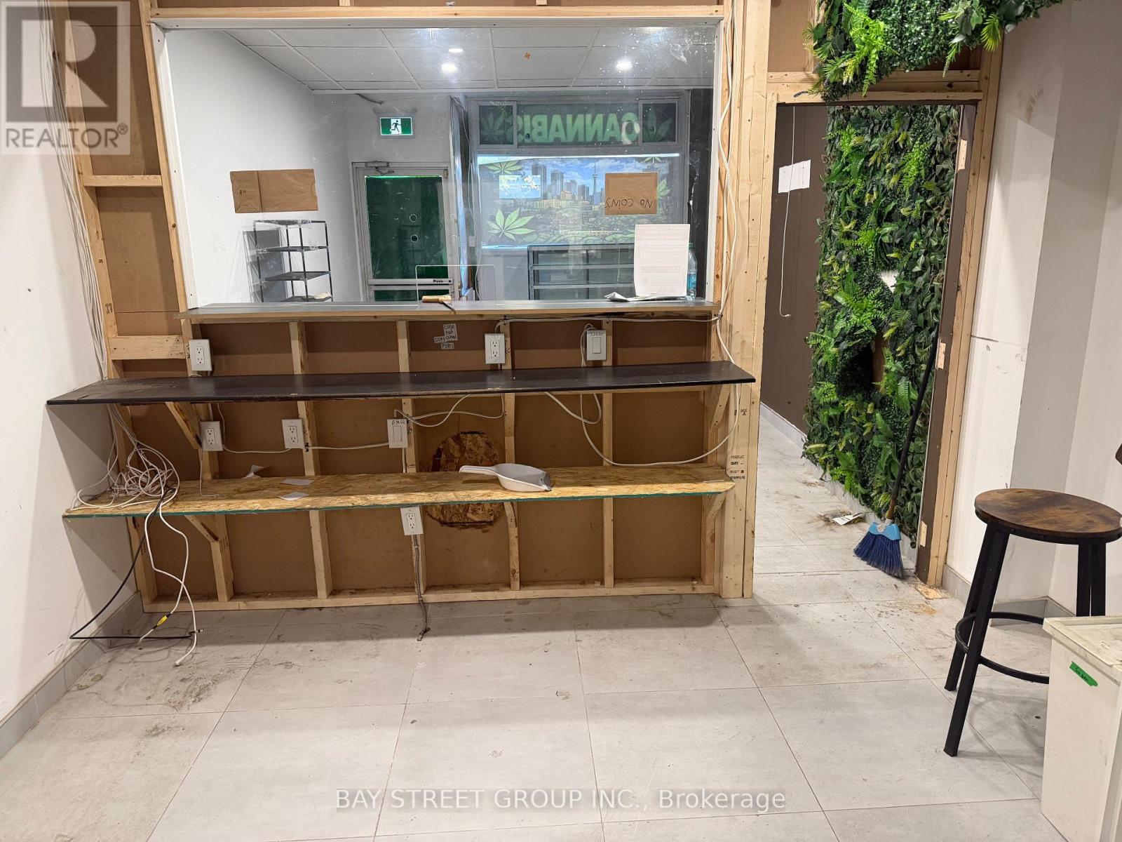 654 Spadina Avenue, Toronto, Ontario  M5S 2H7 - Photo 3 - C14113598