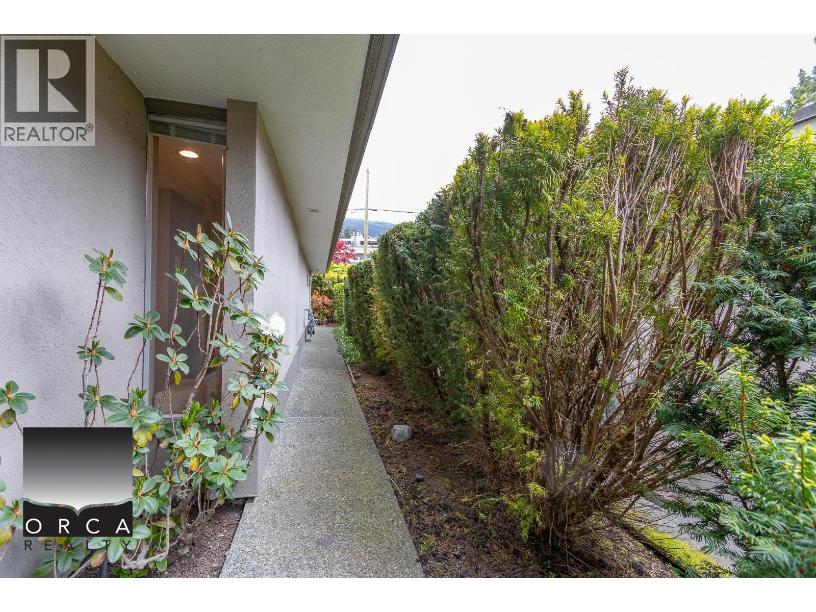 2424 BELLEVUE AVENUE