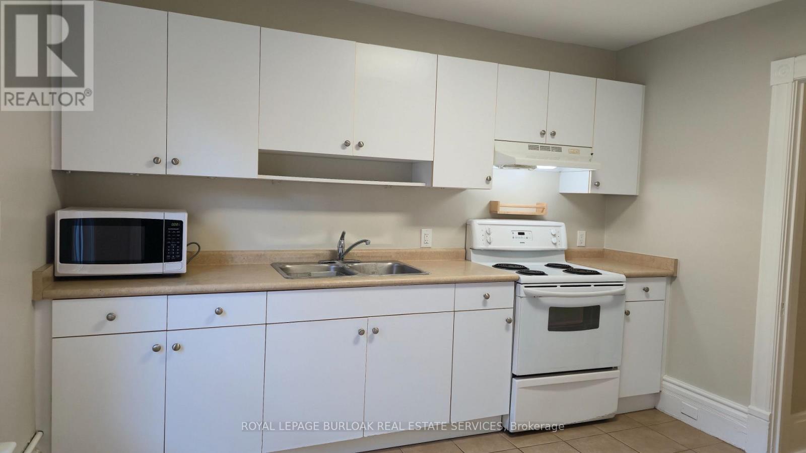 3 - 13-15 Midland Street, St. Catharines, Ontario  L2R 2V7 - Photo 2 - X14113602