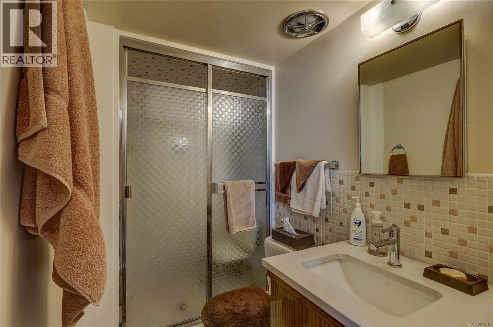 185 Garner Cres