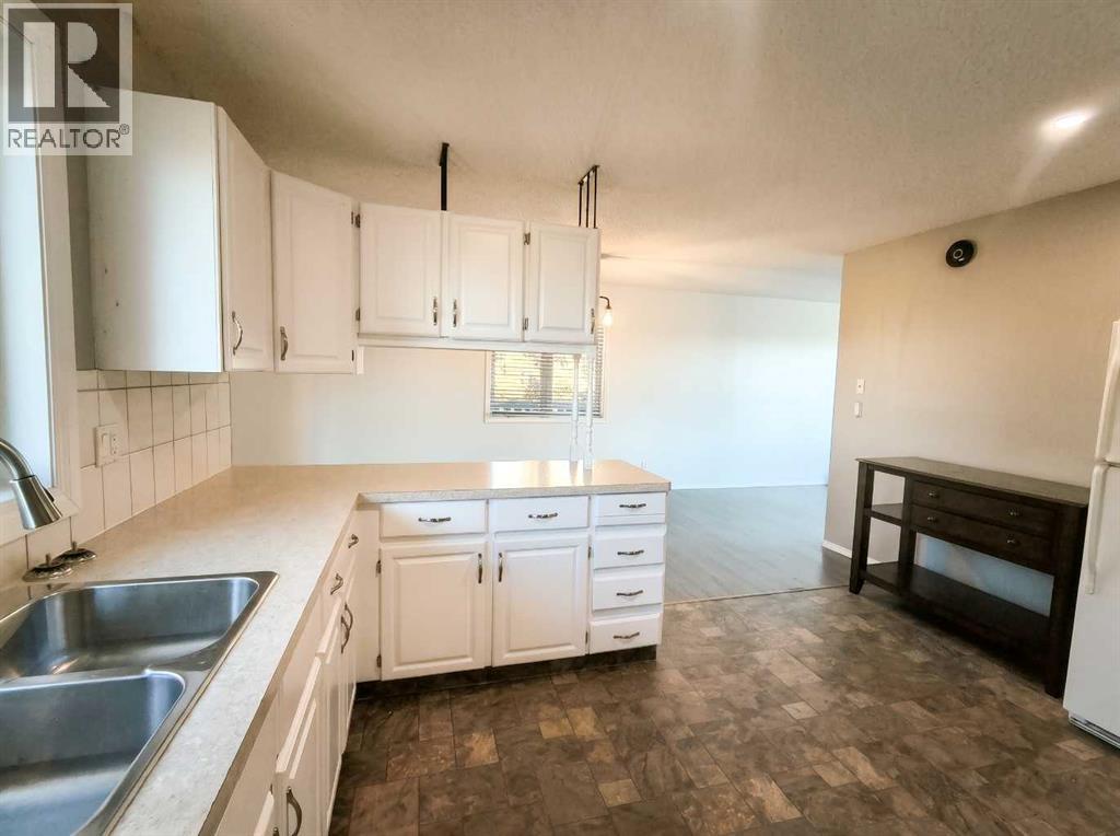 #26, 142041 200 Range Road