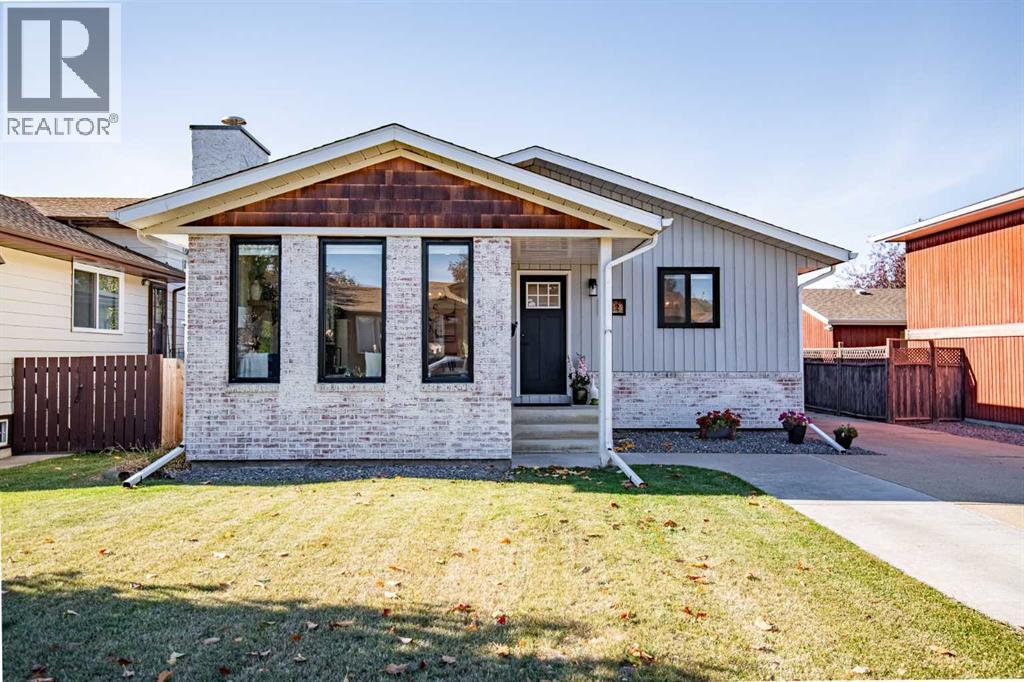 112 Carroll Crescent, Red Deer, Alberta  T4P 2T5 - Photo 1 - A2350981