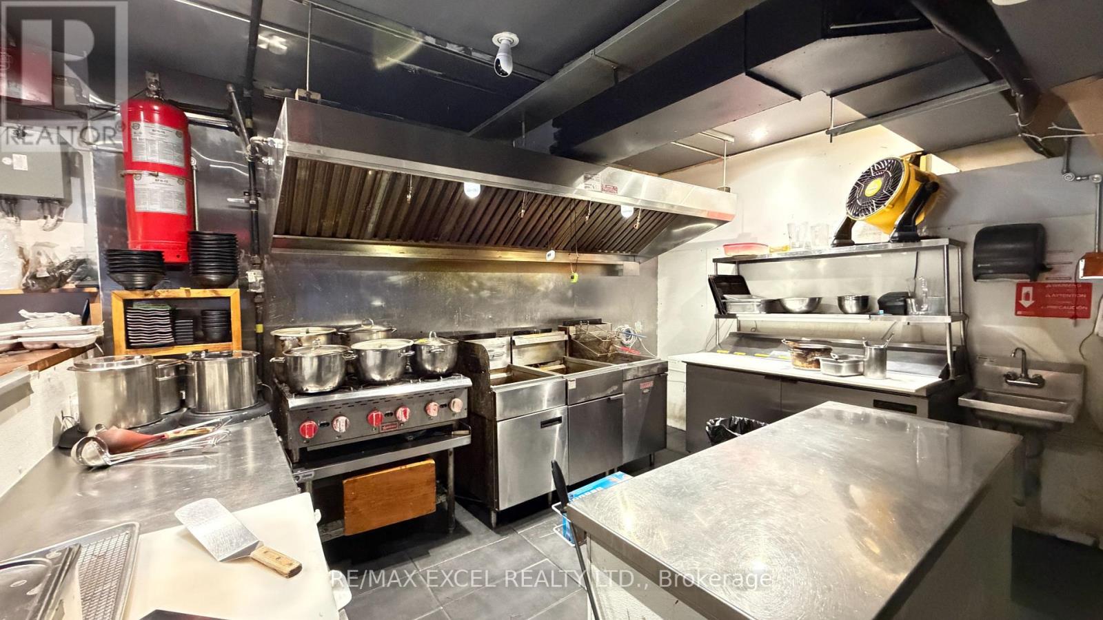548 Yonge Street, Toronto, Ontario  M4Y 1Y8 - Photo 8 - C13655062