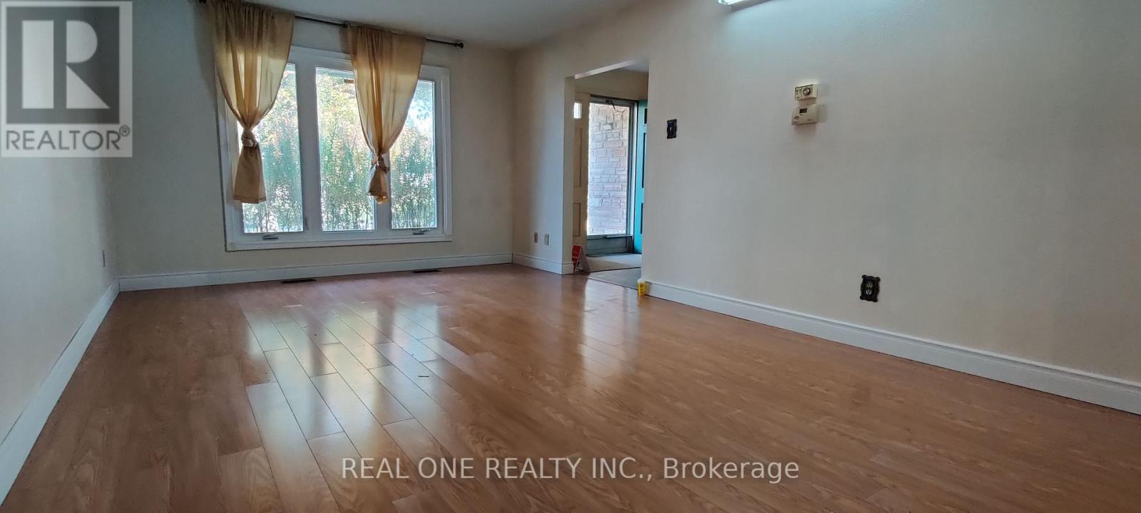 Upper - 93 Southdale Drive, Markham, Ontario  L3P 1K1 - Photo 2 - N14110416