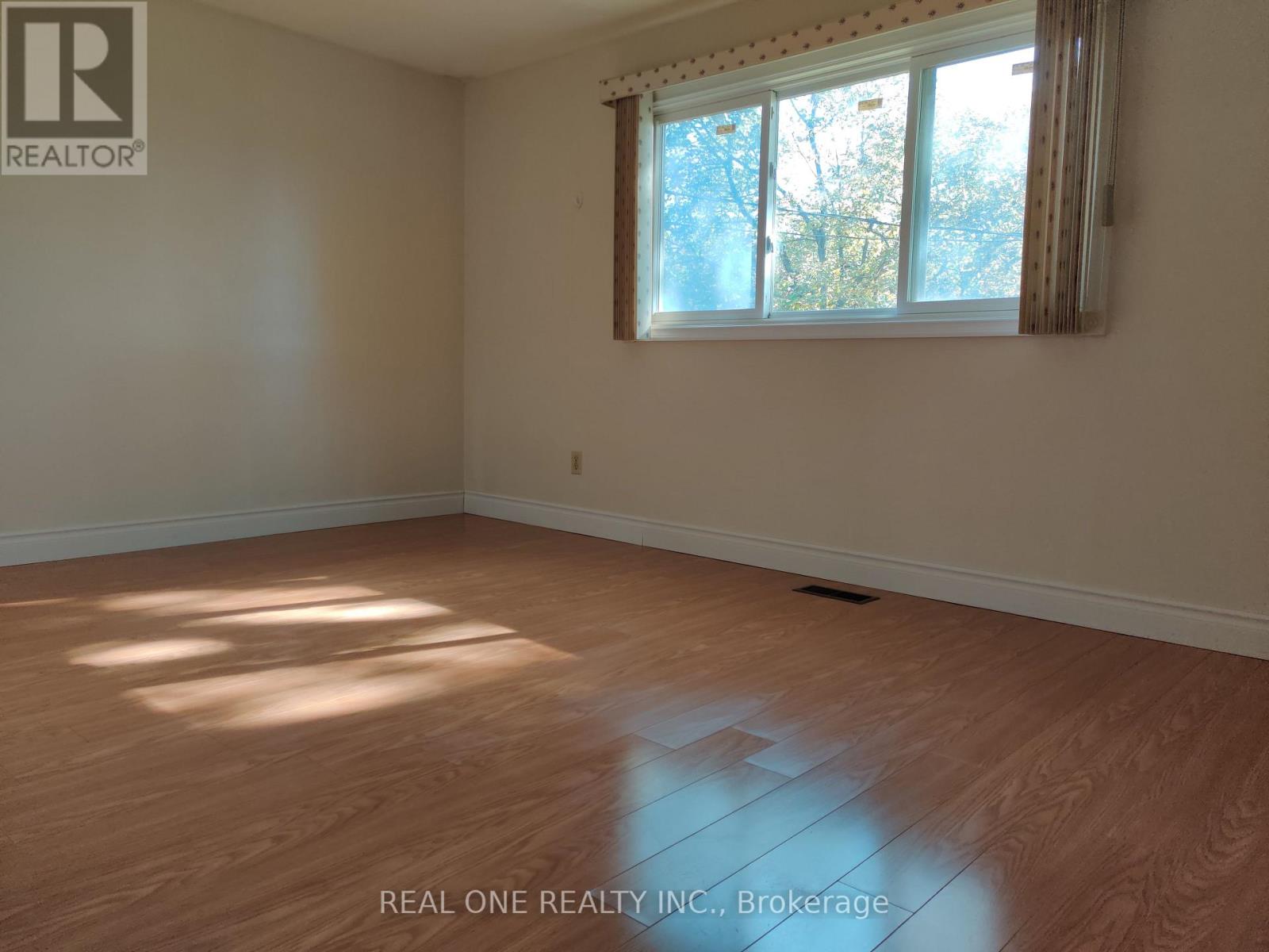 Upper - 93 Southdale Drive, Markham, Ontario  L3P 1K1 - Photo 9 - N14110416