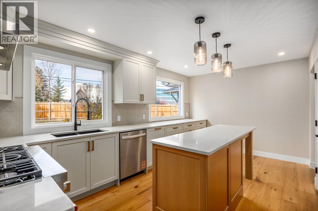 7007 Kenosee Place SW, Calgary, Alberta  T2V 2L6 - Photo 8 - A2350261