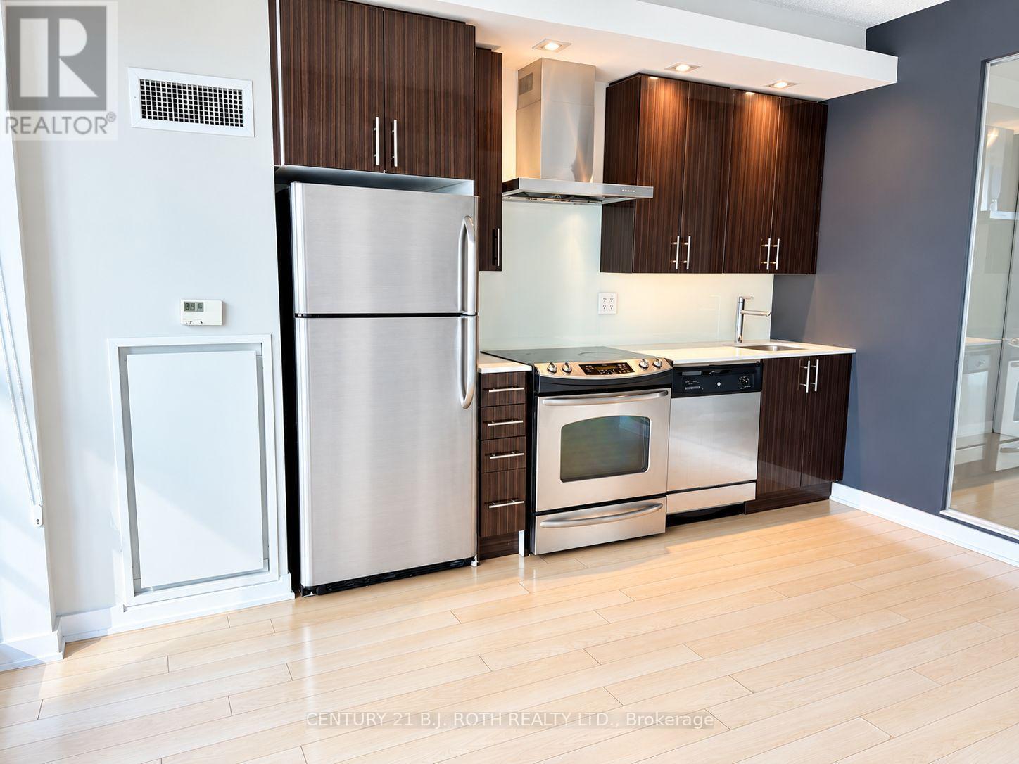 923 - 165 Legion Road N, Toronto, Ontario  M8Y 0B3 - Photo 5 - W14113674