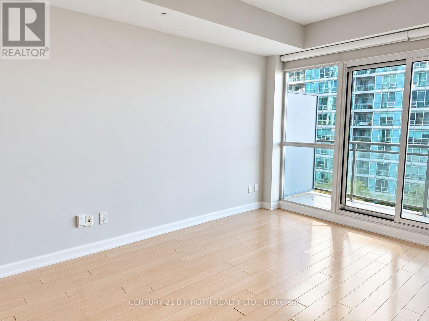 923 - 165 Legion Road N, Toronto, Ontario  M8Y 0B3 - Photo 6 - W14113674