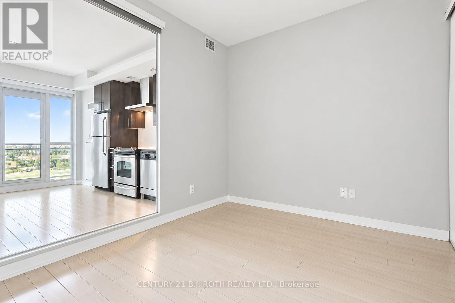 923 - 165 Legion Road N, Toronto, Ontario  M8Y 0B3 - Photo 8 - W14113674