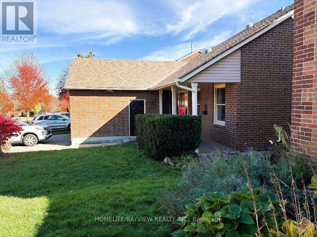 271 John Bowser Crescent, Newmarket, Ontario  L3Y 7N9 - Photo 4 - N14094738
