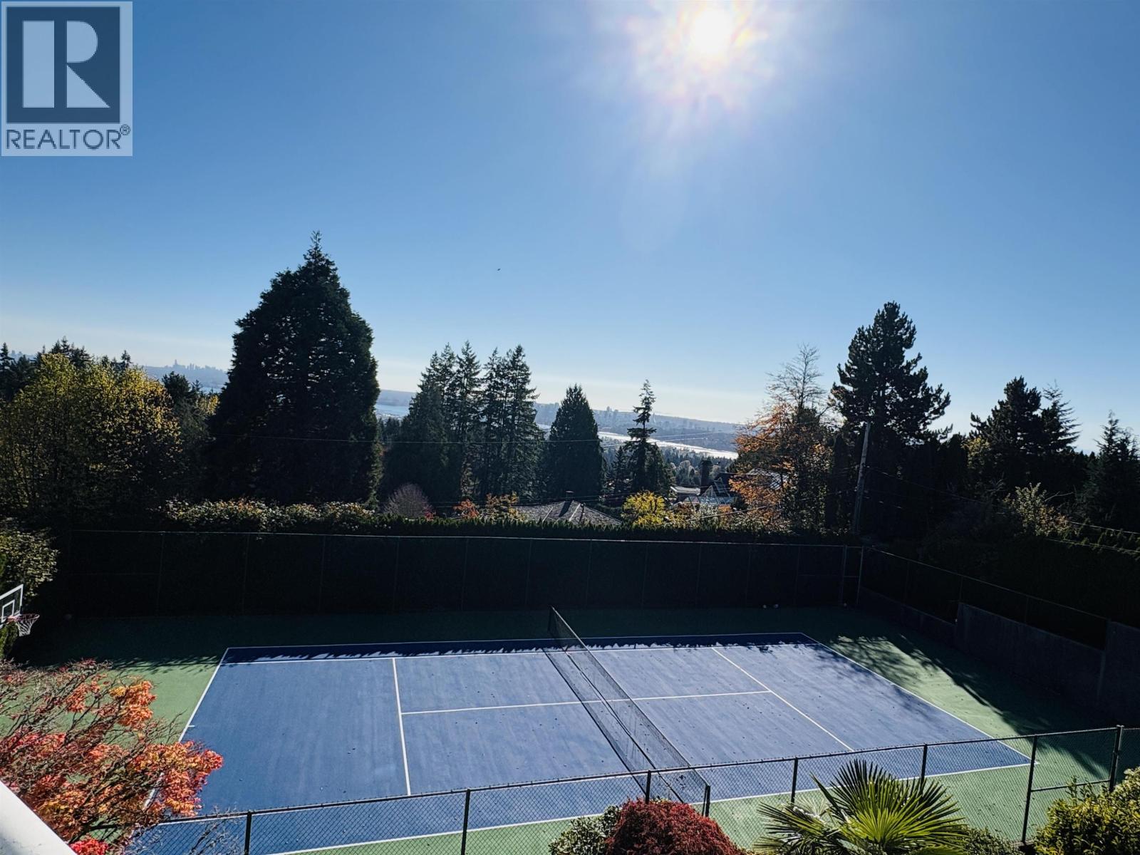 620 KNOCKMAROON ROAD, West Vancouver, British Columbia