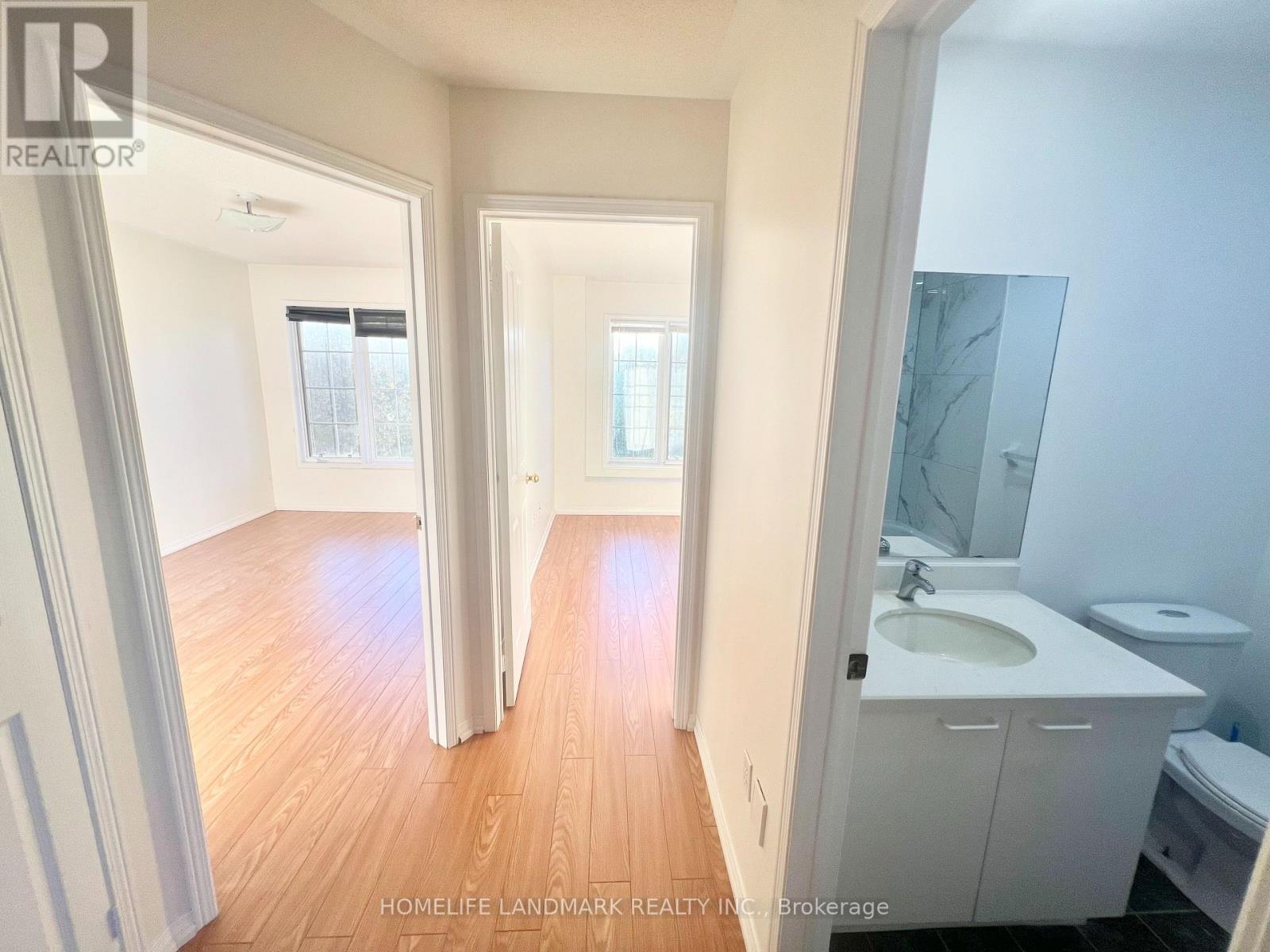 19 Fairlawn Avenue, Markham, Ontario  L6C 2E7 - Photo 21 - N13822062
