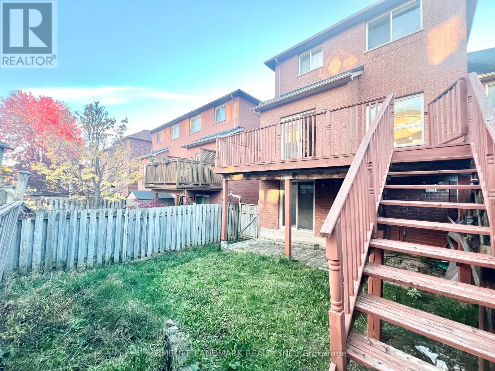 19 Fairlawn Avenue, Markham, Ontario  L6C 2E7 - Photo 14 - N13822062