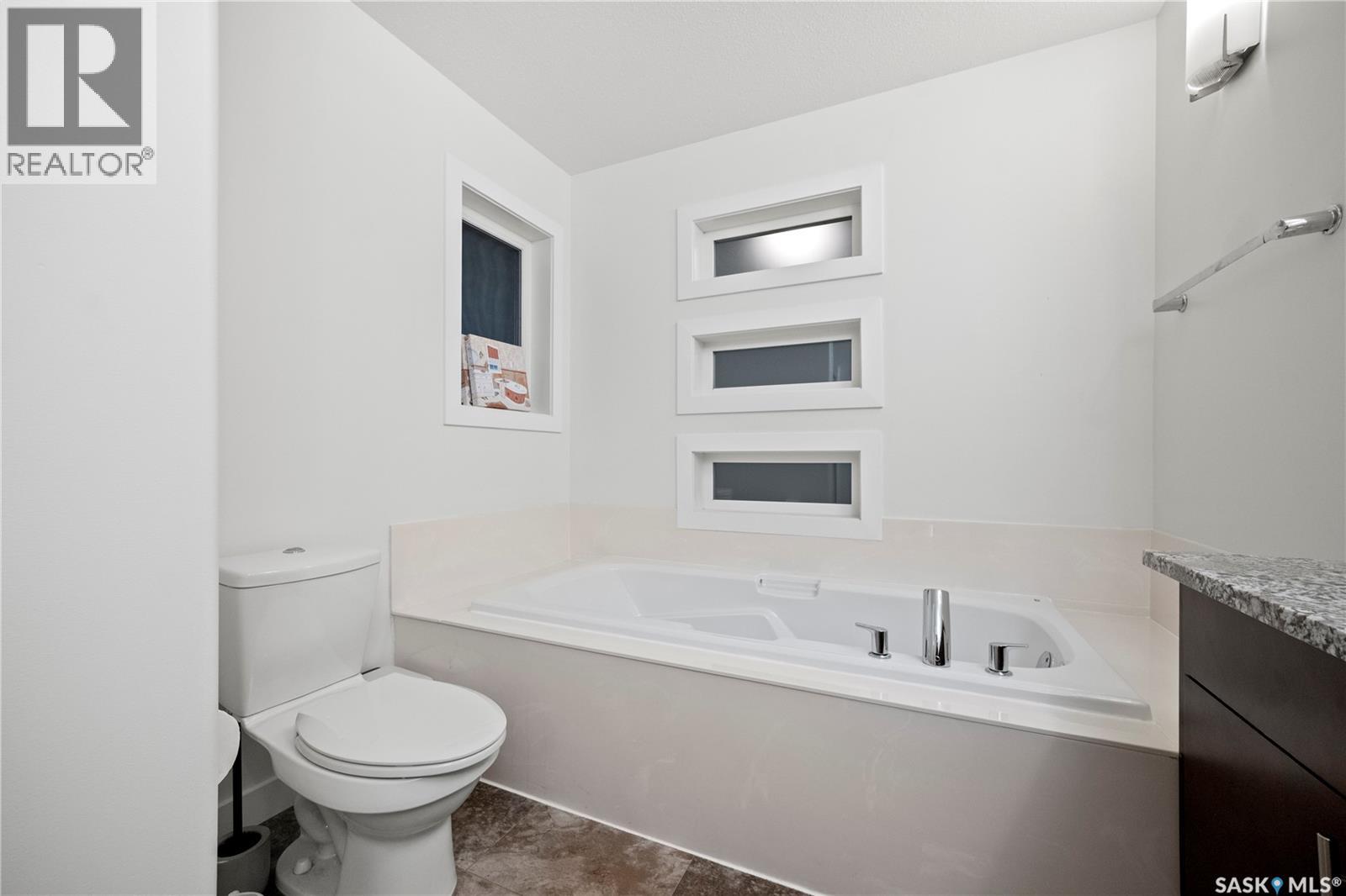 4221 Green Olive Way E, Regina, Saskatchewan  S4V 1P9 - Photo 16 - SK051871