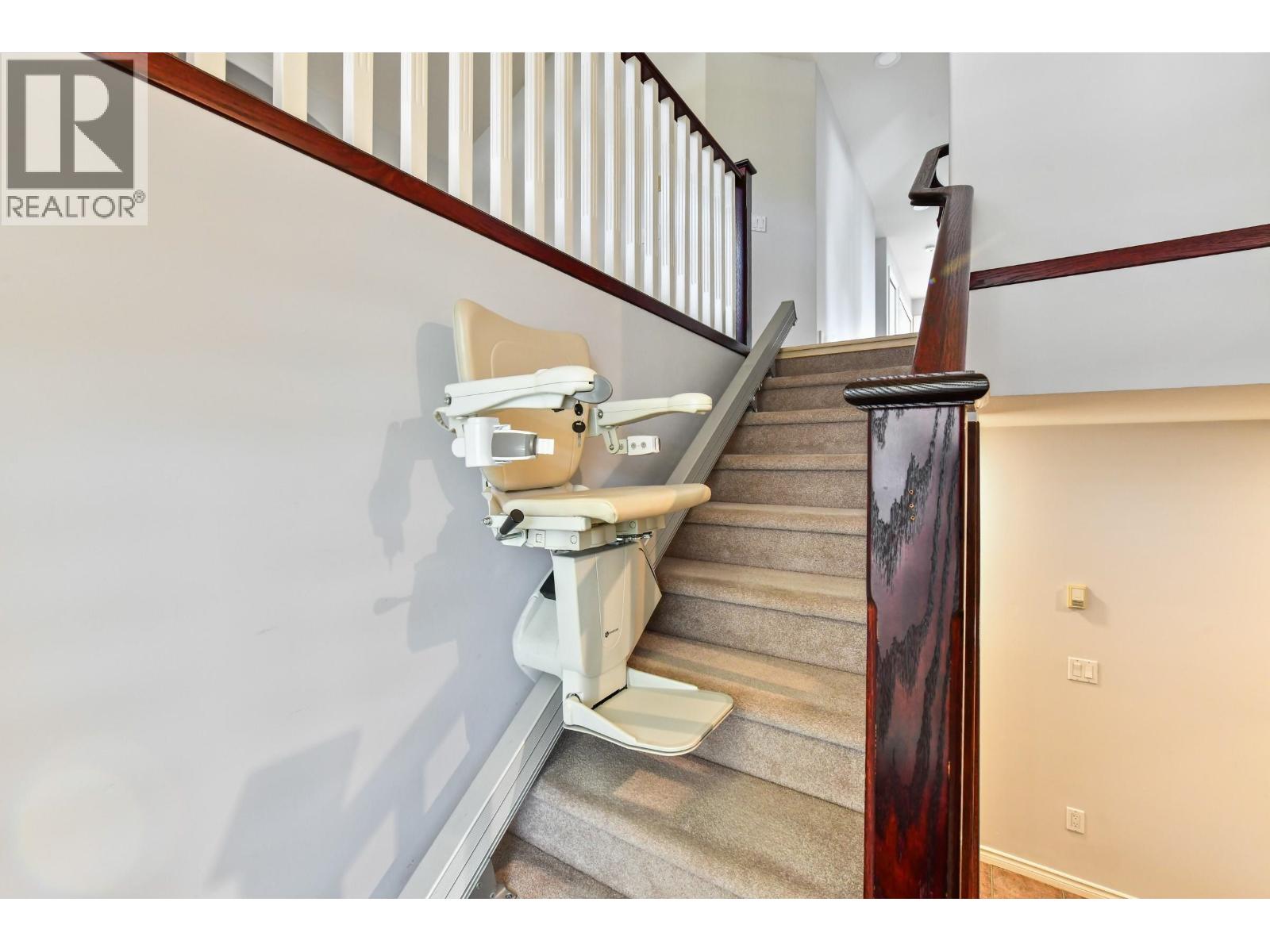 20130 Telep Avenue, Maple Ridge, British Columbia  V2X 3M4 - Photo 23 - R3177339