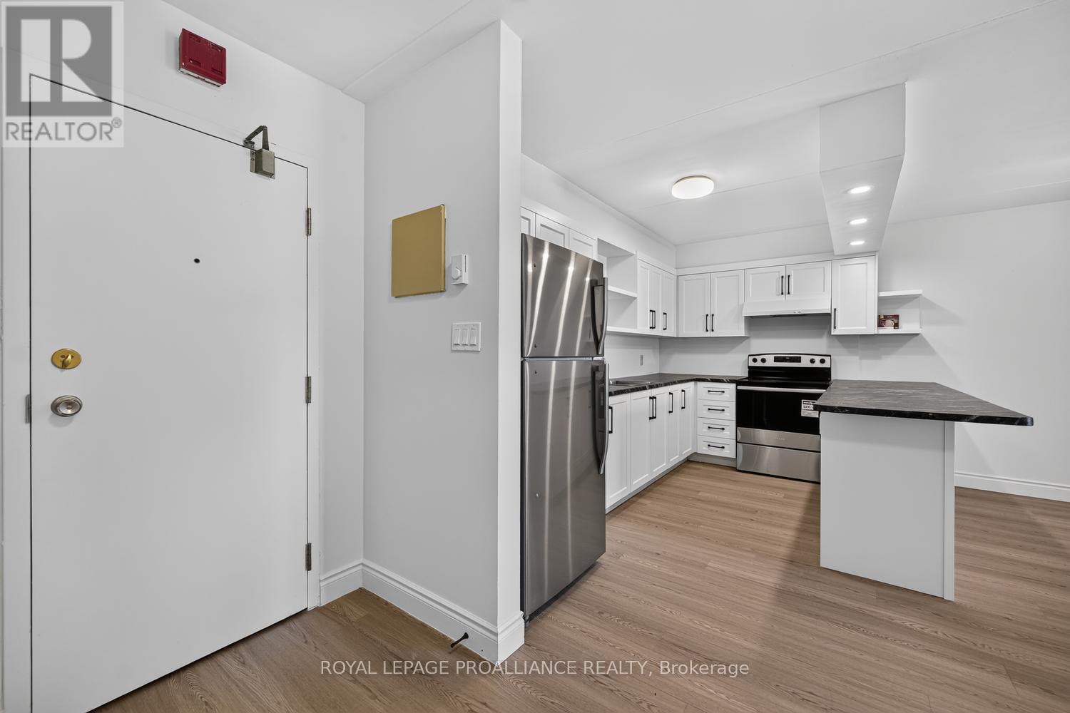 403 - 95 Windsor Drive, Brockville, Ontario  K6V 3H7 - Photo 3 - X14113684
