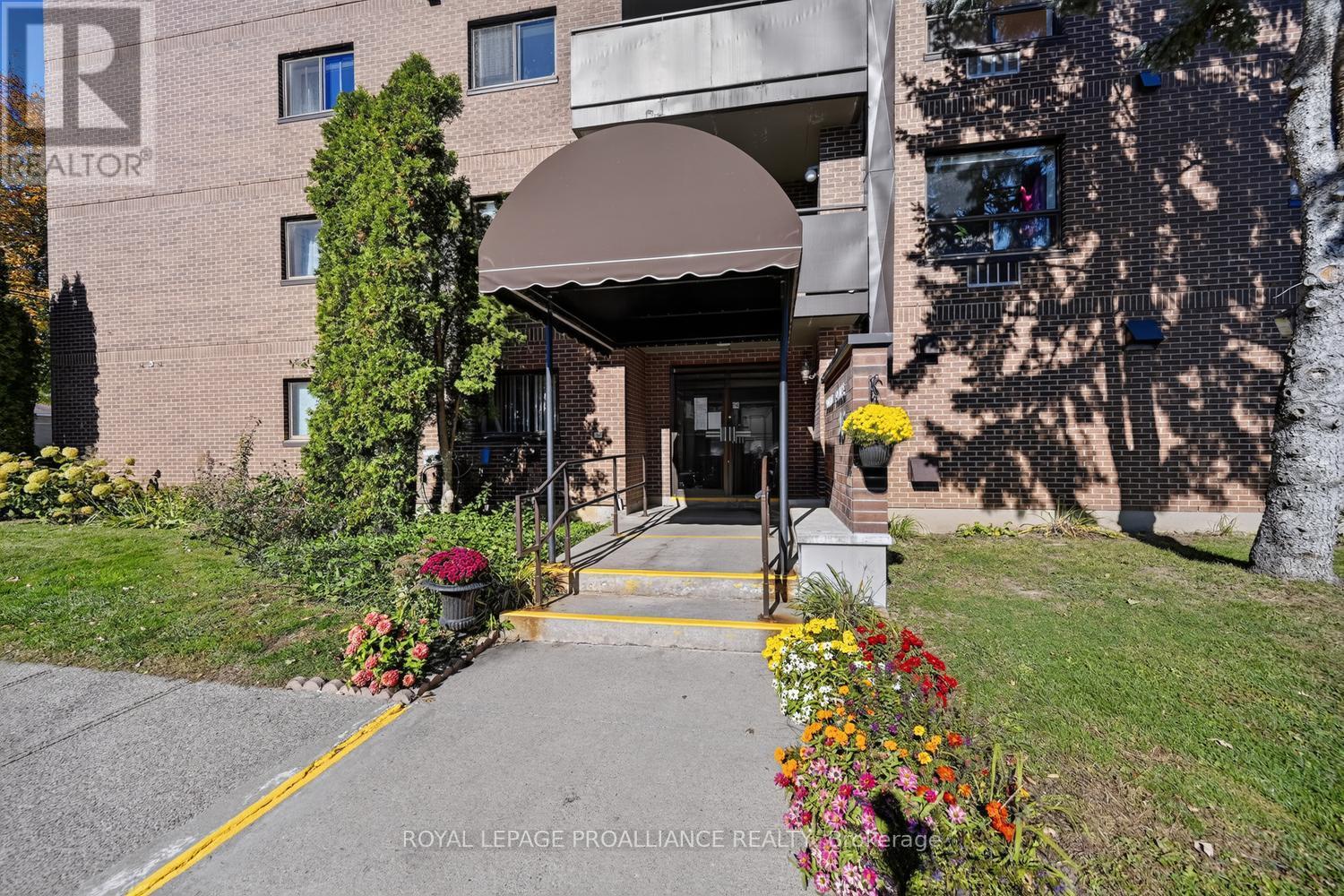 303 - 95 Windsor Drive, Brockville, Ontario  K6V 3H7 - Photo 2 - X14113686