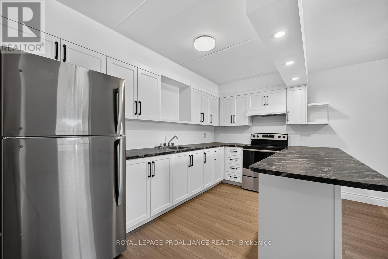 303 - 95 Windsor Drive, Brockville, Ontario  K6V 3H7 - Photo 5 - X14113686