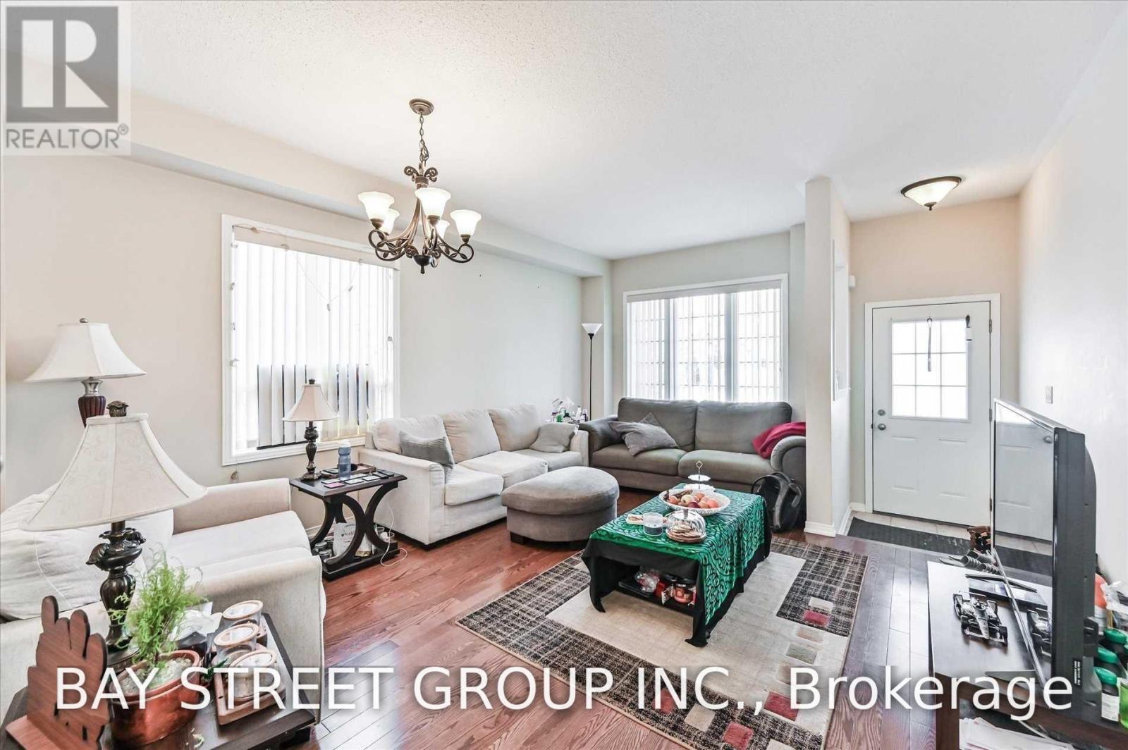 31 Levellands Crescent, Richmond Hill, Ontario  L4B 0A5 - Photo 4 - N14113698
