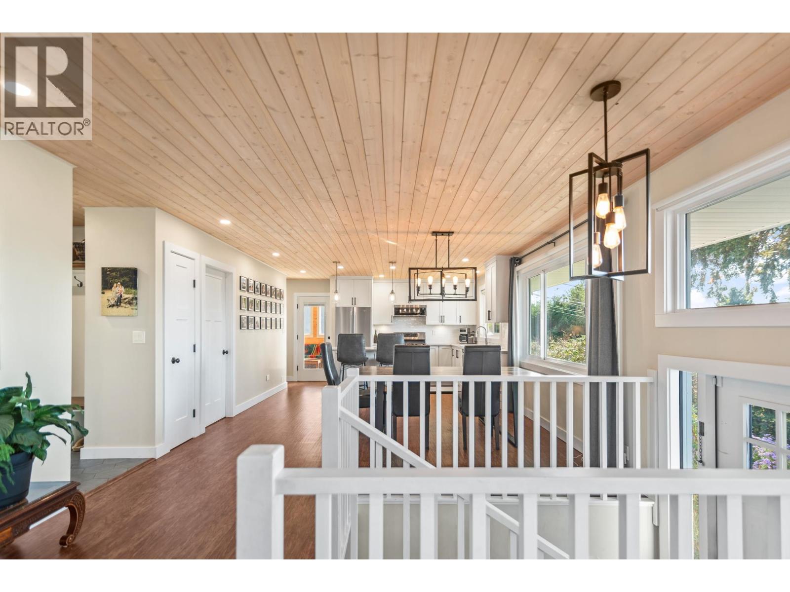 4770 Laurel Avenue, Sechelt, British Columbia  V7Z 0B4 - Photo 13 - R3178278